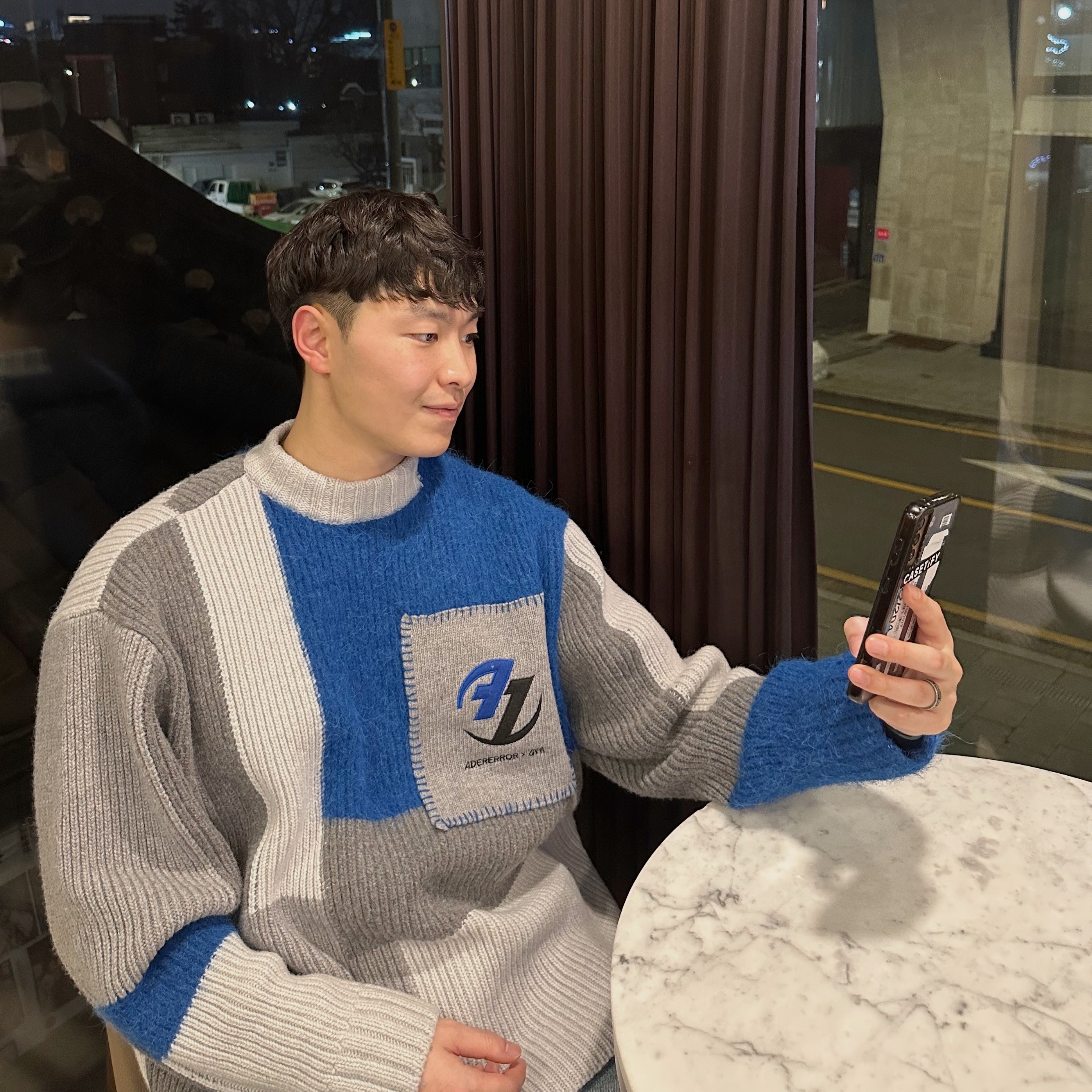 Zara x Ader Error Patchwork Oversize Knit Sweater Multicolor, Nike Air Tailwind 79 Mystic Navy 착용 스타일 - 1