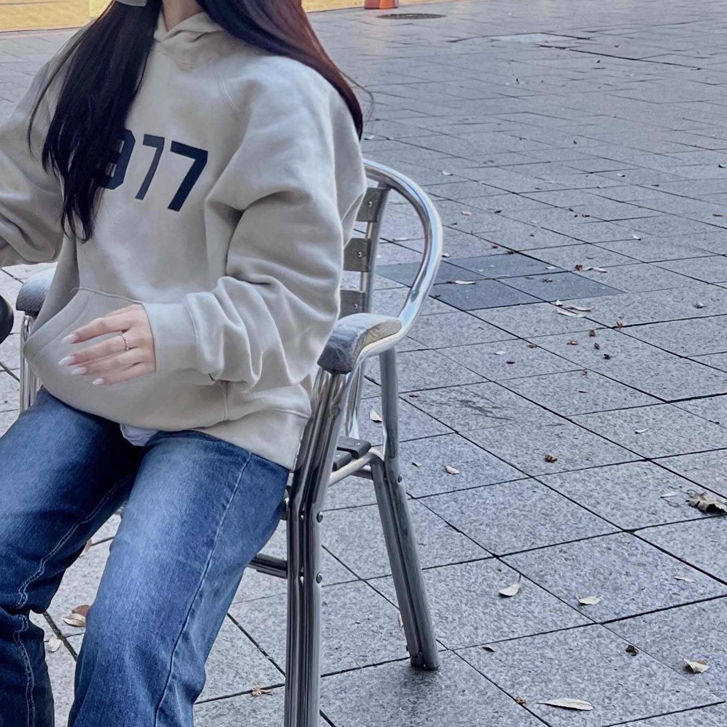 Essentials 1977 Hoodie Wheat - 22SS 착용 스타일 - 2