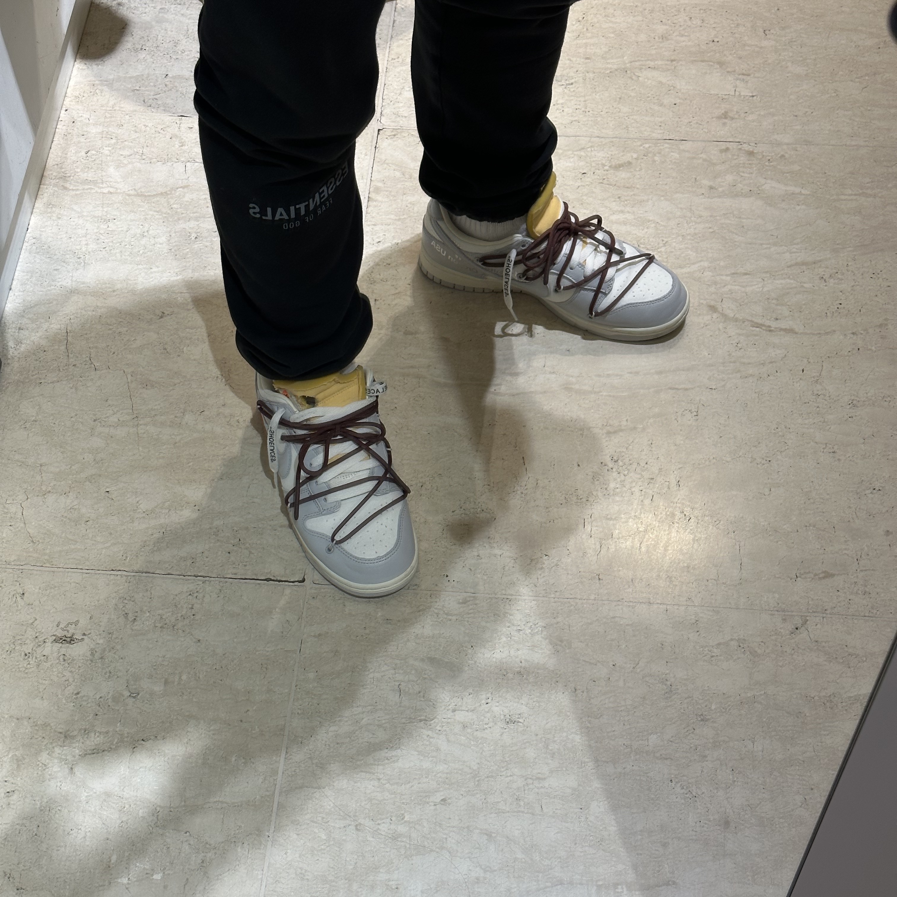 Essentials The Core Collection Sweatpants Black, Nike x Off-White Dunk Low The 50 - Lot 46 착용 스타일