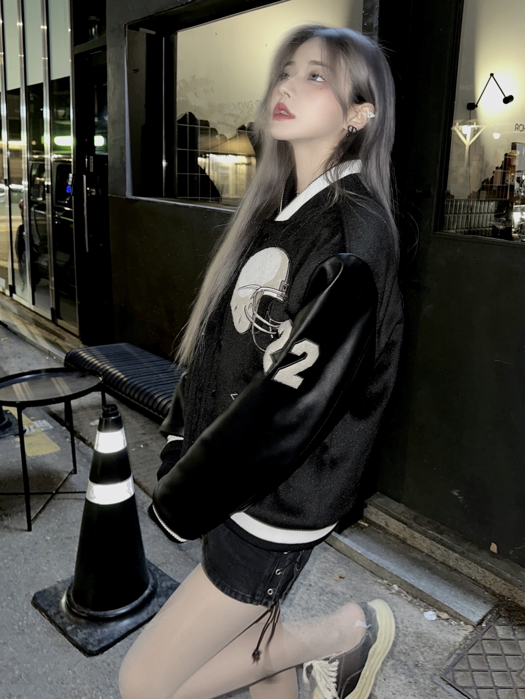 Maison Mihara Yasuhiro Hank VL OG Sole Canvas Low-top Sneakers Black, Prada Symbole Necklace Black 착용 스타일 - 3
