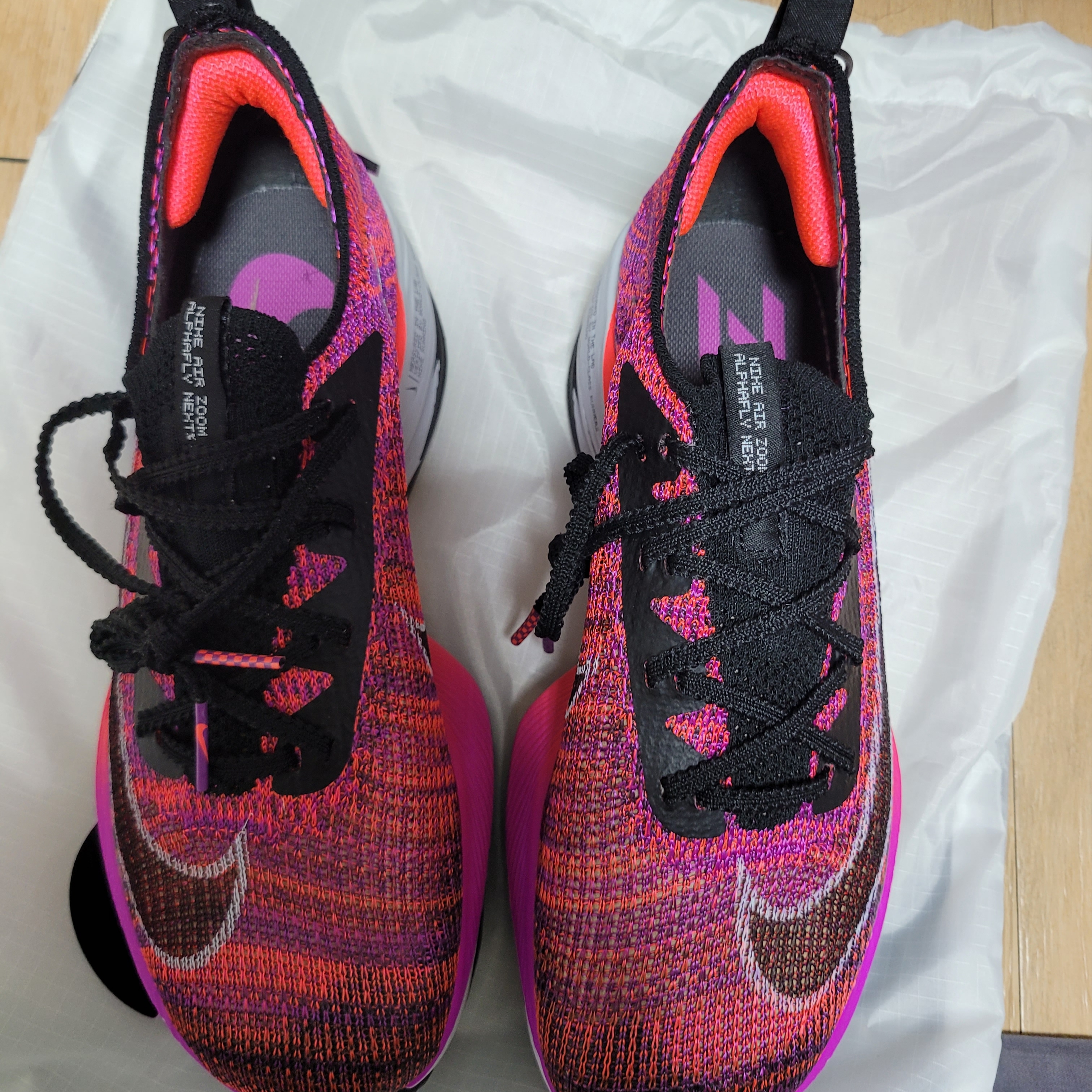 (W) Nike Air Zoom Alphafly Next% Hyper Violet 착용 스타일 - 1