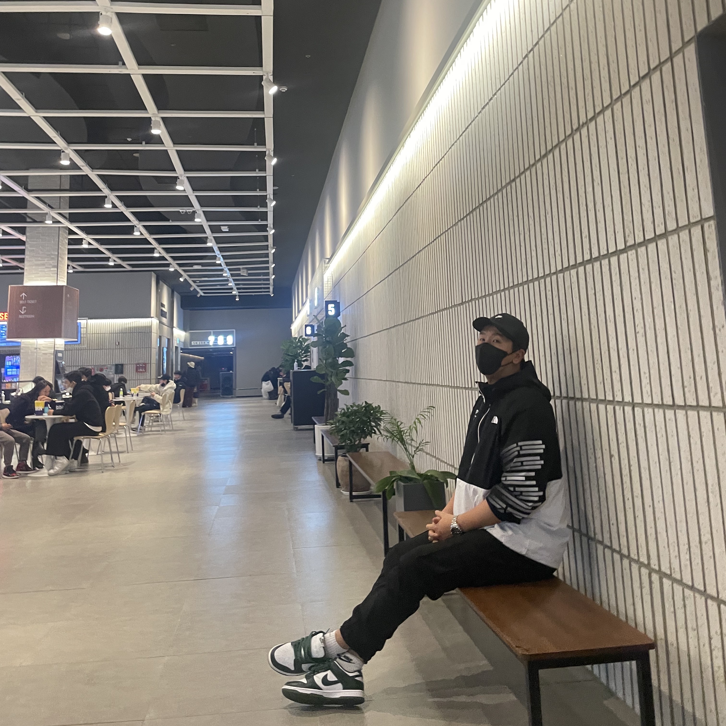 Juun.J Wool Blended Cargo Jogger Pants Black - 22SS, Nike Dunk Low Retro Varsity Green 착용 스타일 - 2