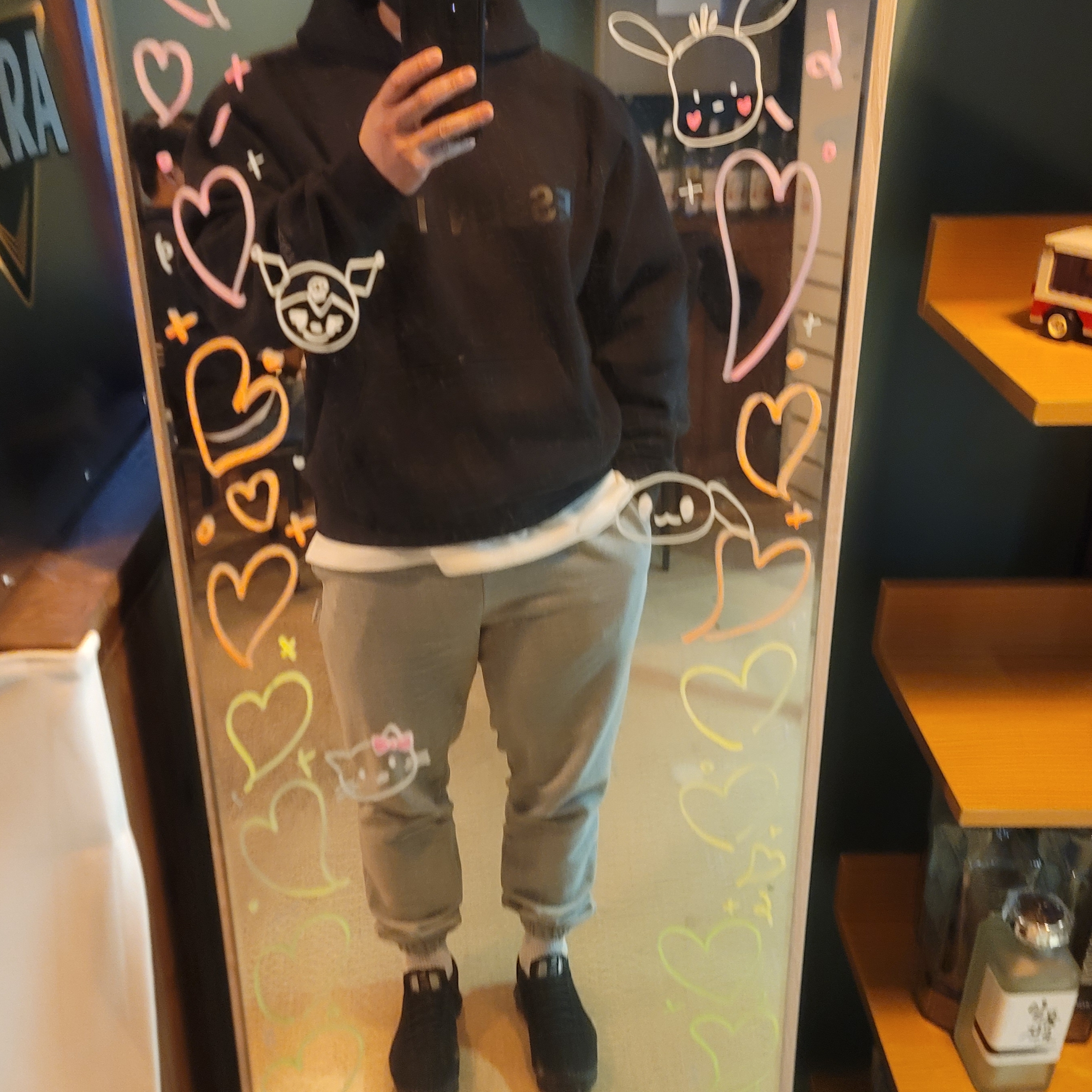 Essentials 3D Silicon Applique Pullover Hoodie Dark Slate/Black 2020 착용 스타일