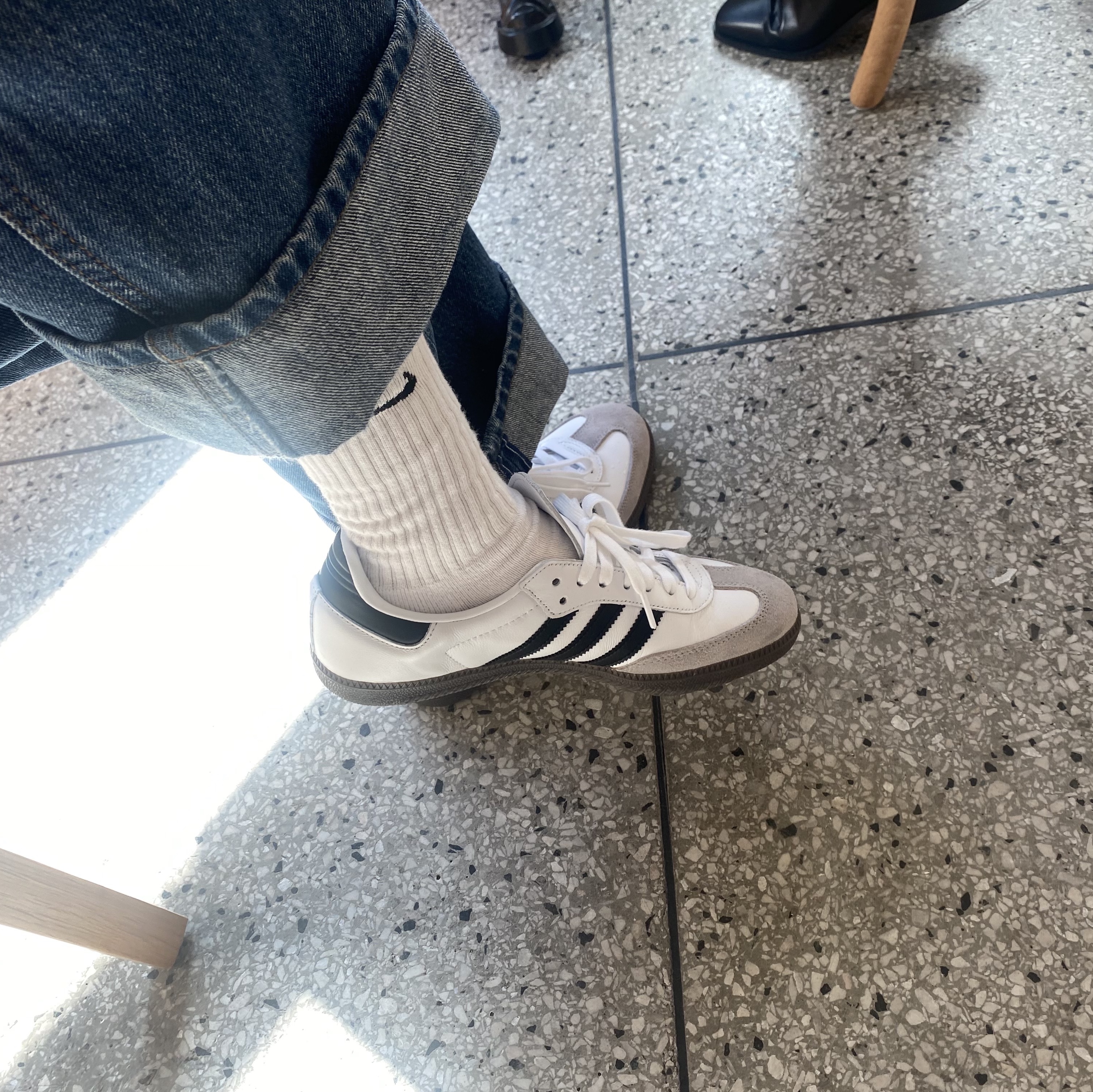 Adidas Samba OG Cloud White 착용 스타일