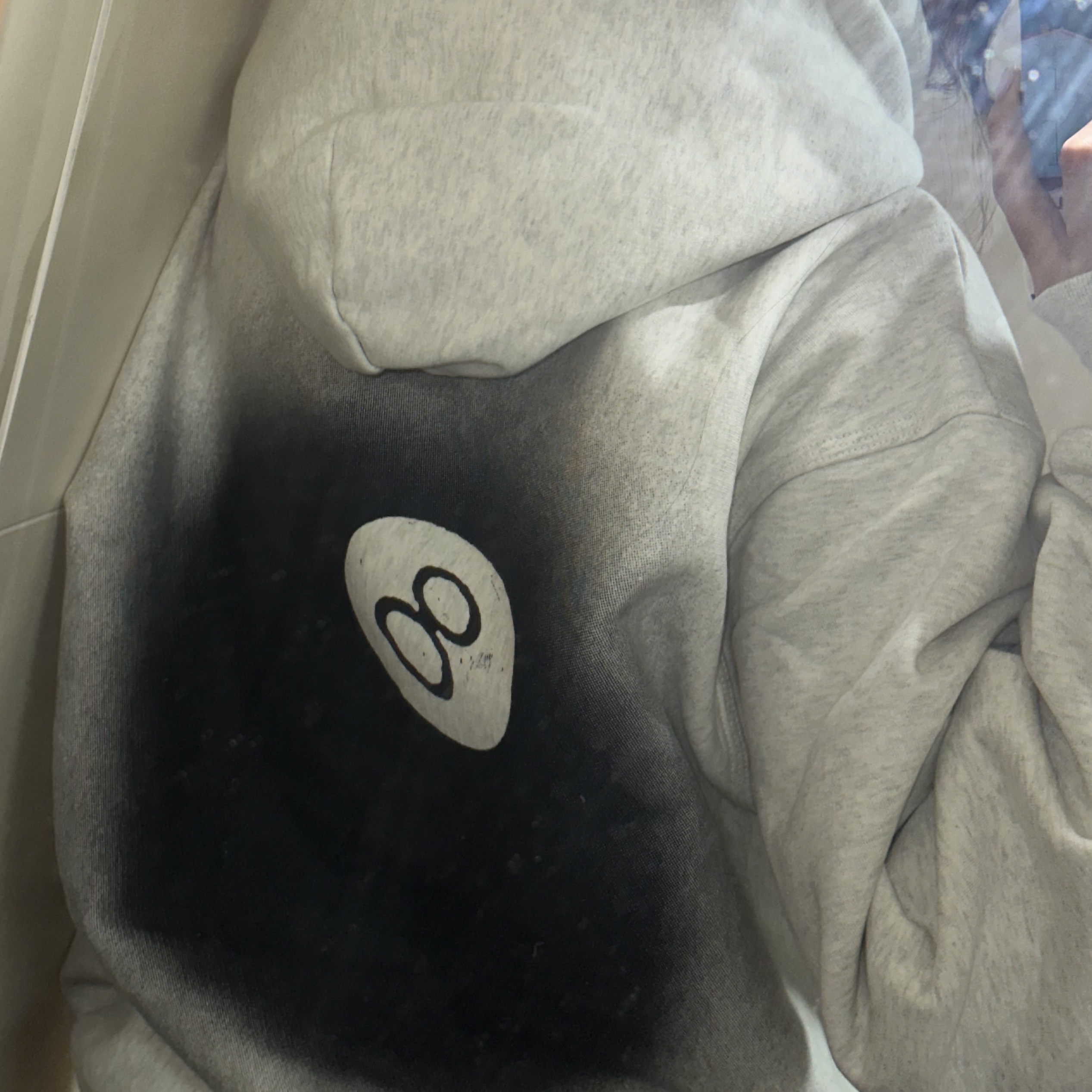 Stussy 8 Ball Fade Hoodie Ash Heather, Stussy Full Suit Jacquard Cuff Beanie White 착용 스타일 - 2