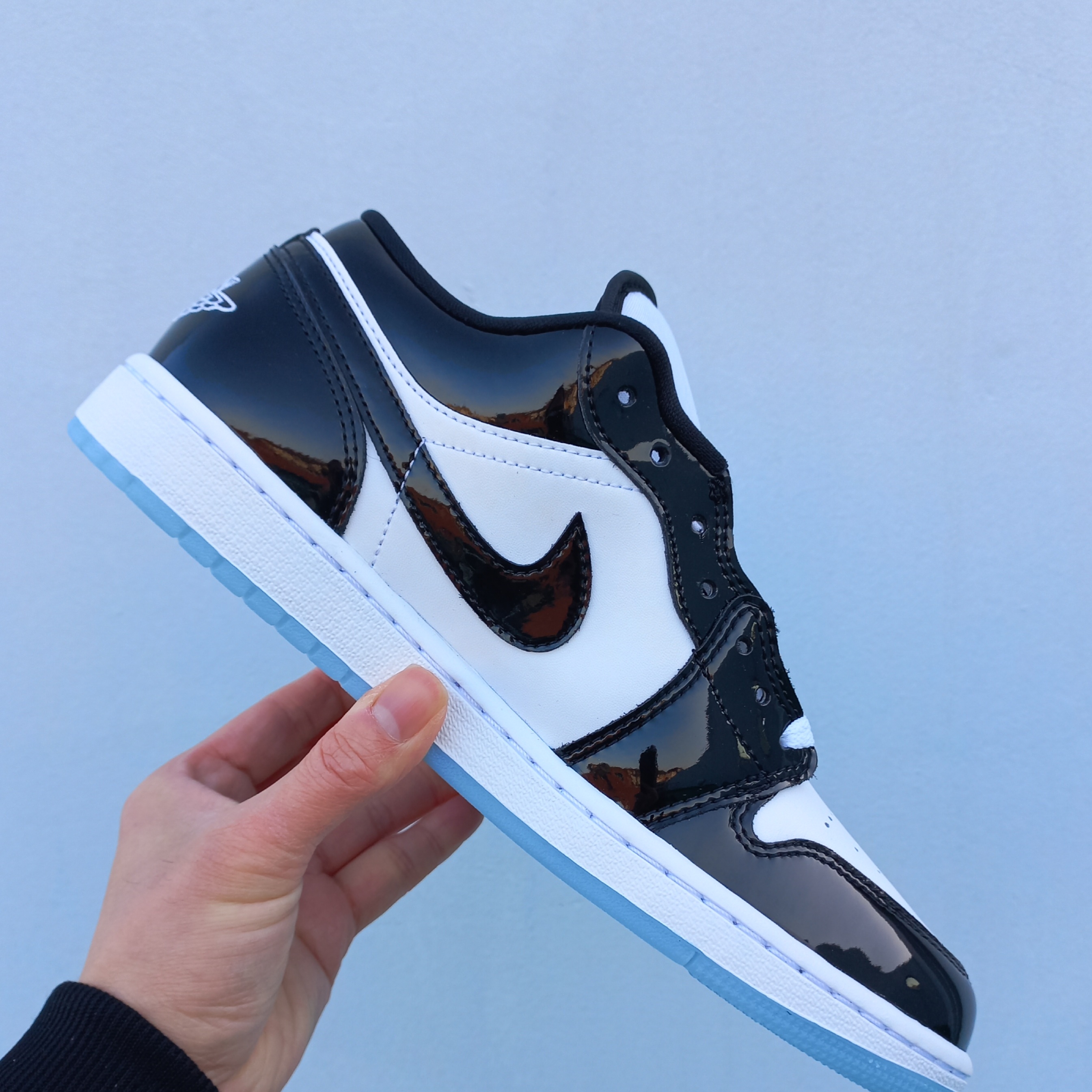 Jordan 1 Low SE Concord 착용 스타일 - 1