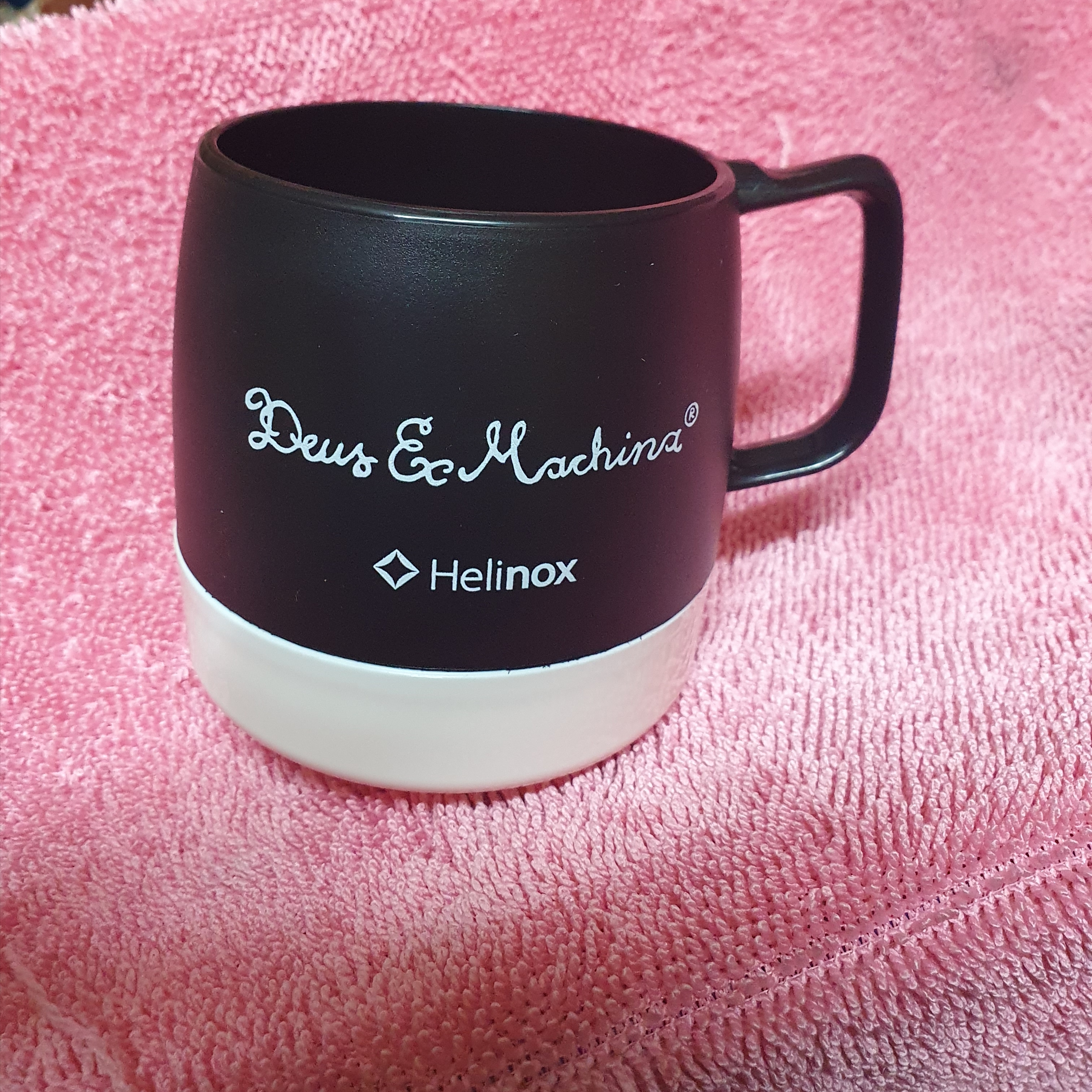 Helinox x Deus Ex Machina Dinex Mug Black White 착용 스타일