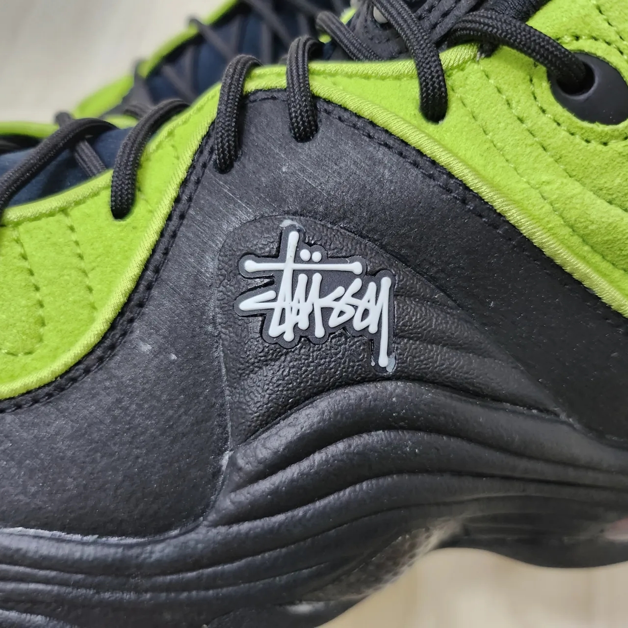 Nike x Stussy Air Penny II Vivid Green and Black 착용 스타일 - 4