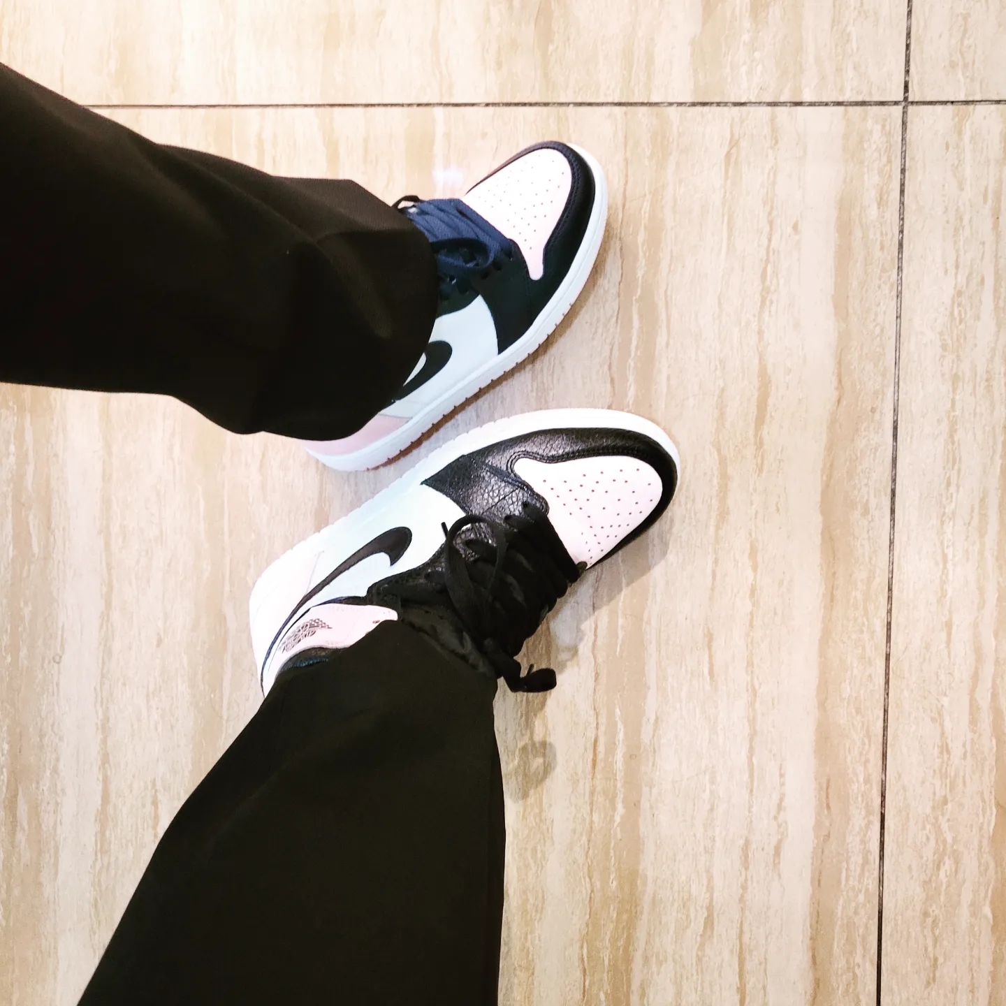 (W) Jordan 1 Retro High OG Atmosphere 착용 스타일