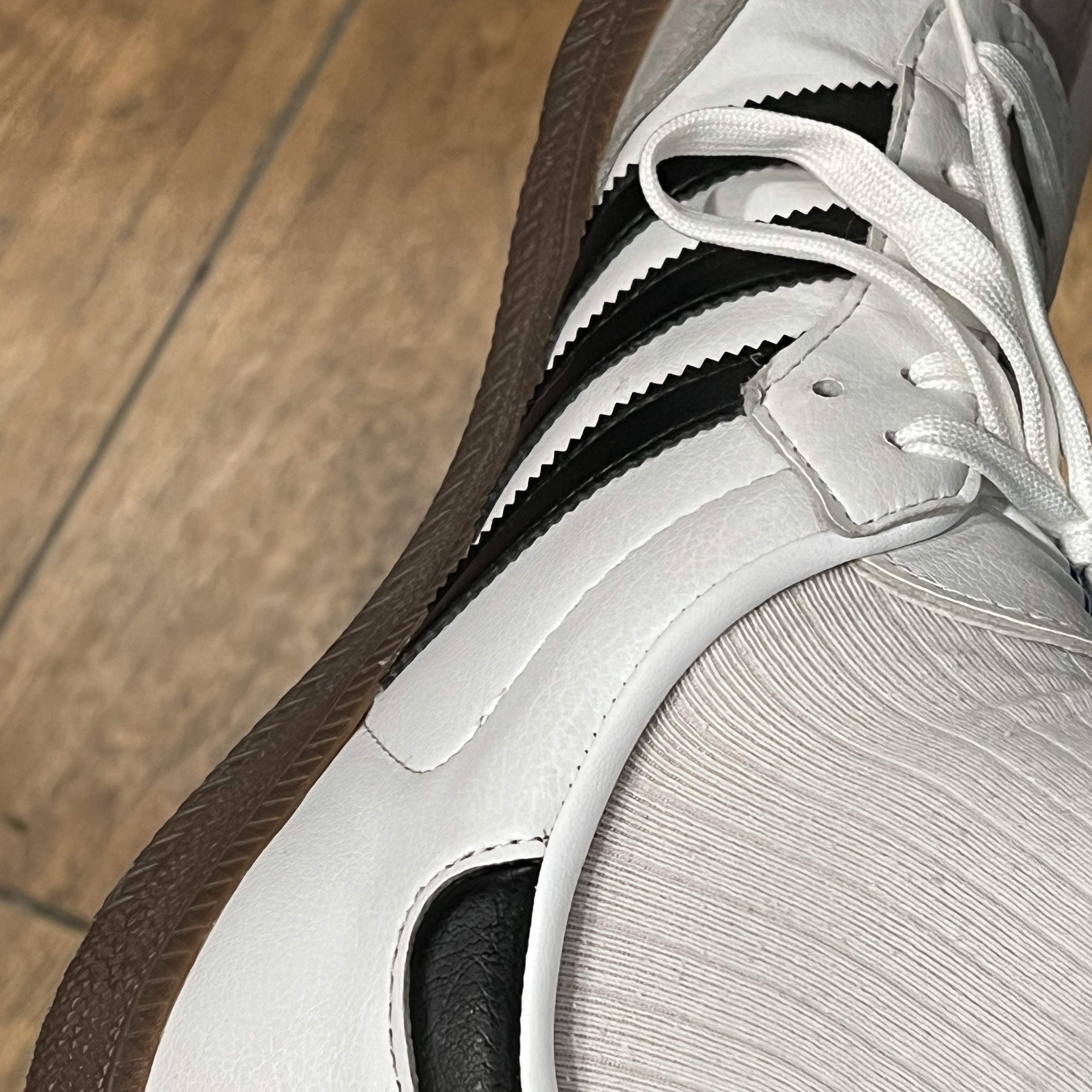 Adidas Samba Vegan White Black, Adidas Samba OG Cloud White 착용 스타일 - 1
