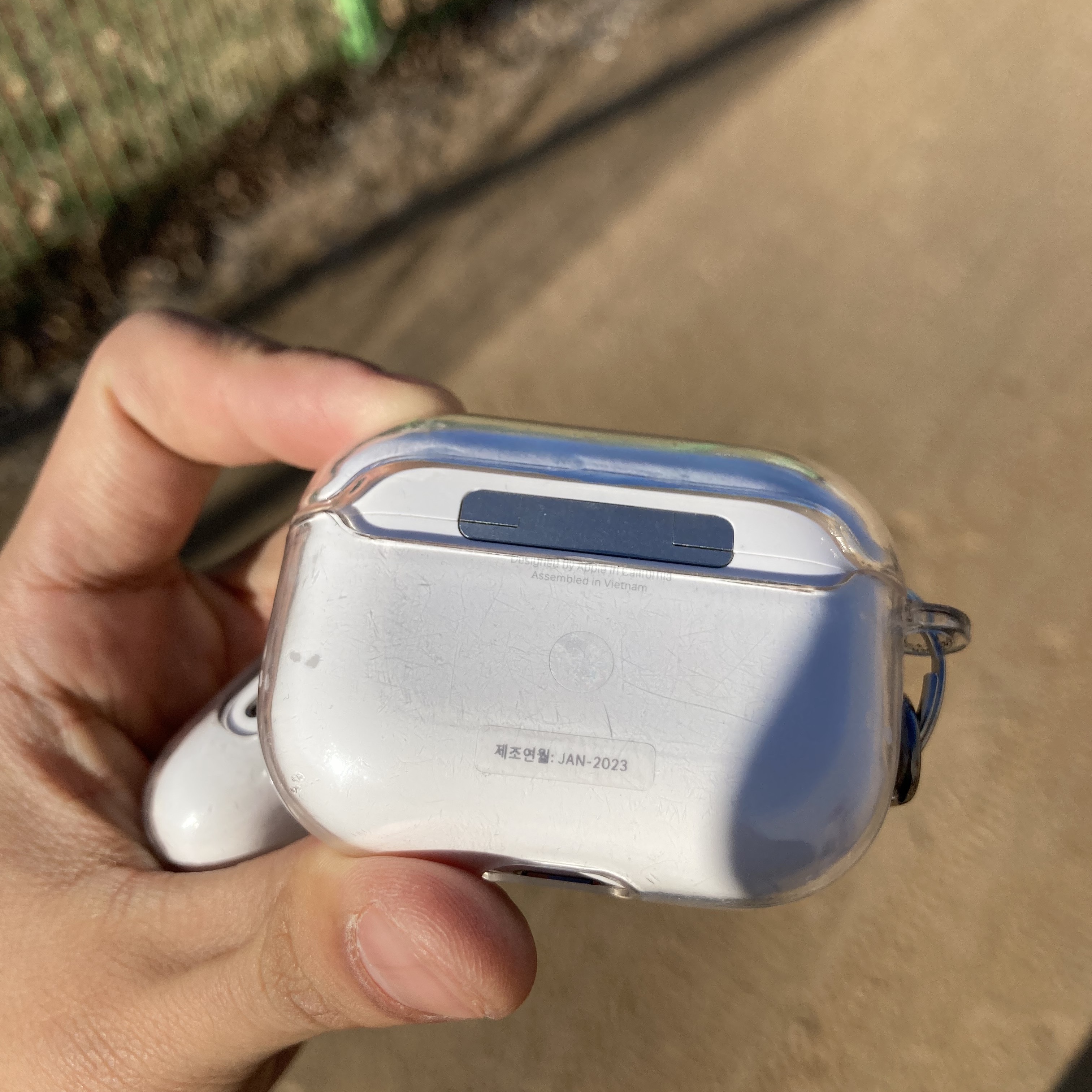Apple AirPods Pro with MagSafe Charging Case (Korean Ver.) 착용 스타일