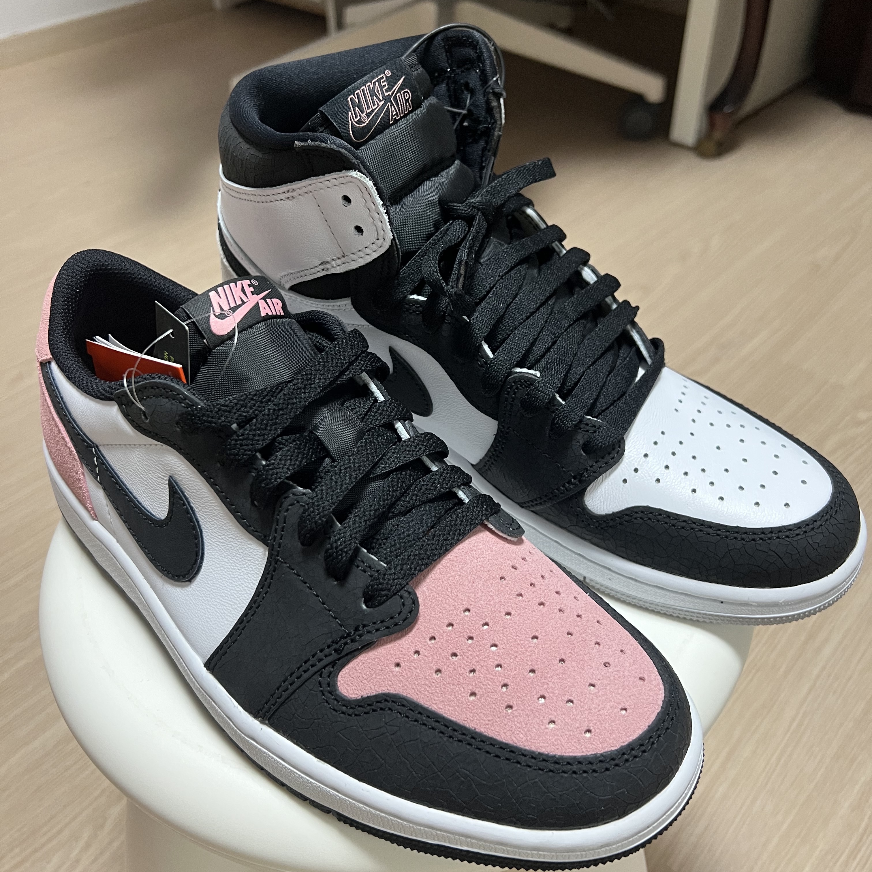 Jordan 1 Retro High OG Bleached Coral, Jordan 1 Retro Low OG Bleached Coral 착용 스타일 - 4