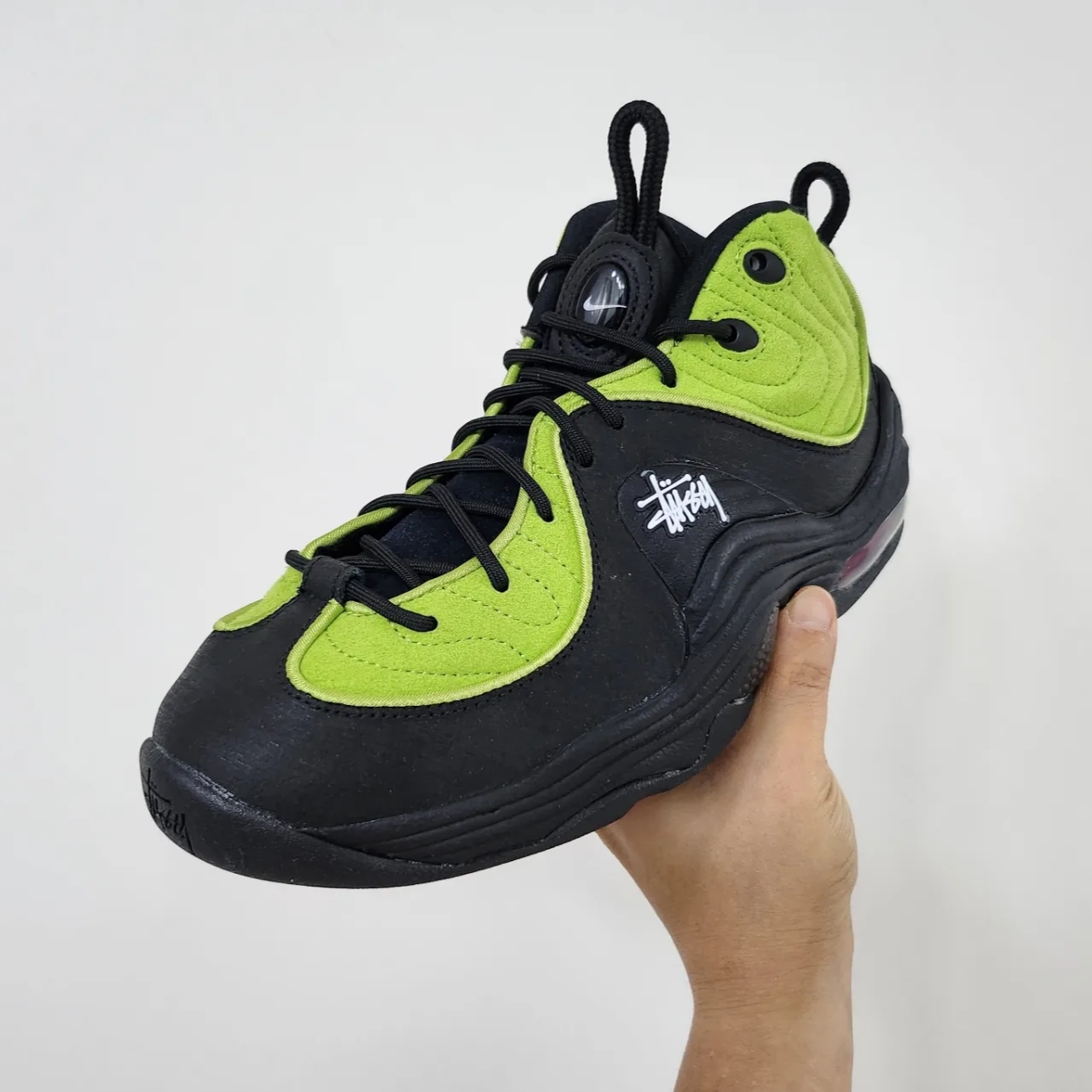 Nike x Stussy Air Penny II Vivid Green and Black 착용 스타일 - 1