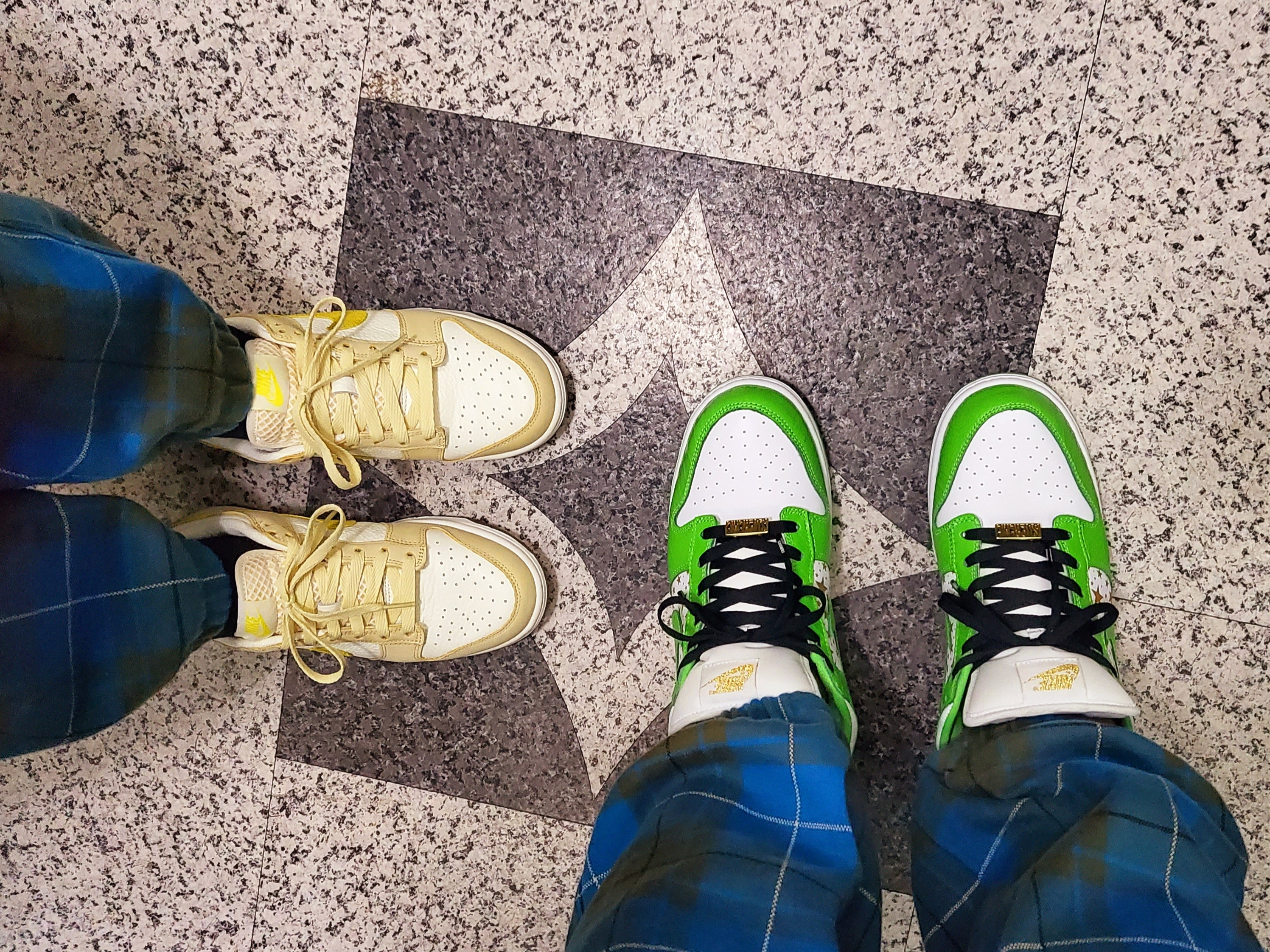 Nike x Supreme SB Dunk Low Mean Green, (W) Nike Dunk Low Lemon Drop 착용 스타일 - 3