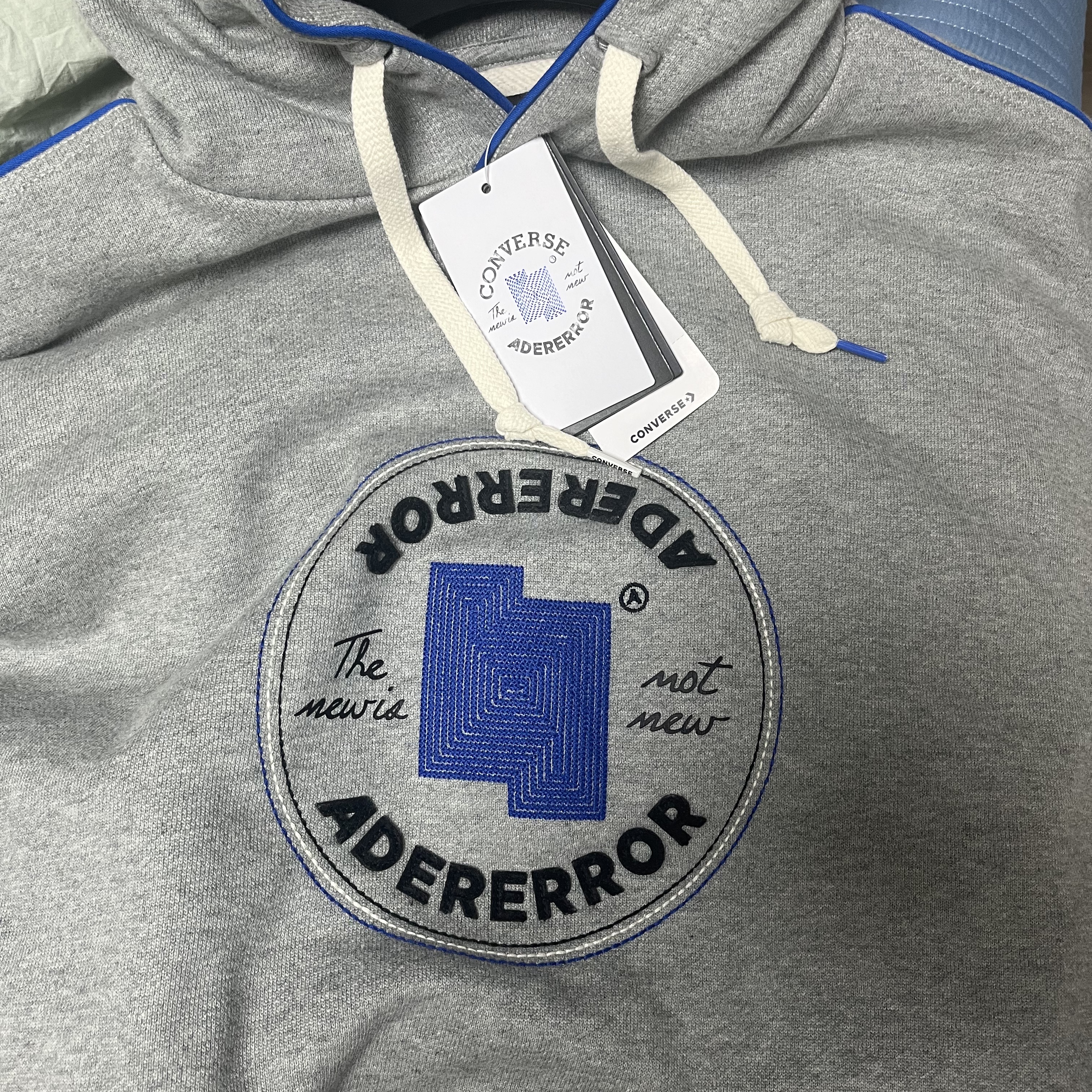 Converse x Ader Error Shapes Pullover Hoodie Vintage Grey Heather 착용 스타일