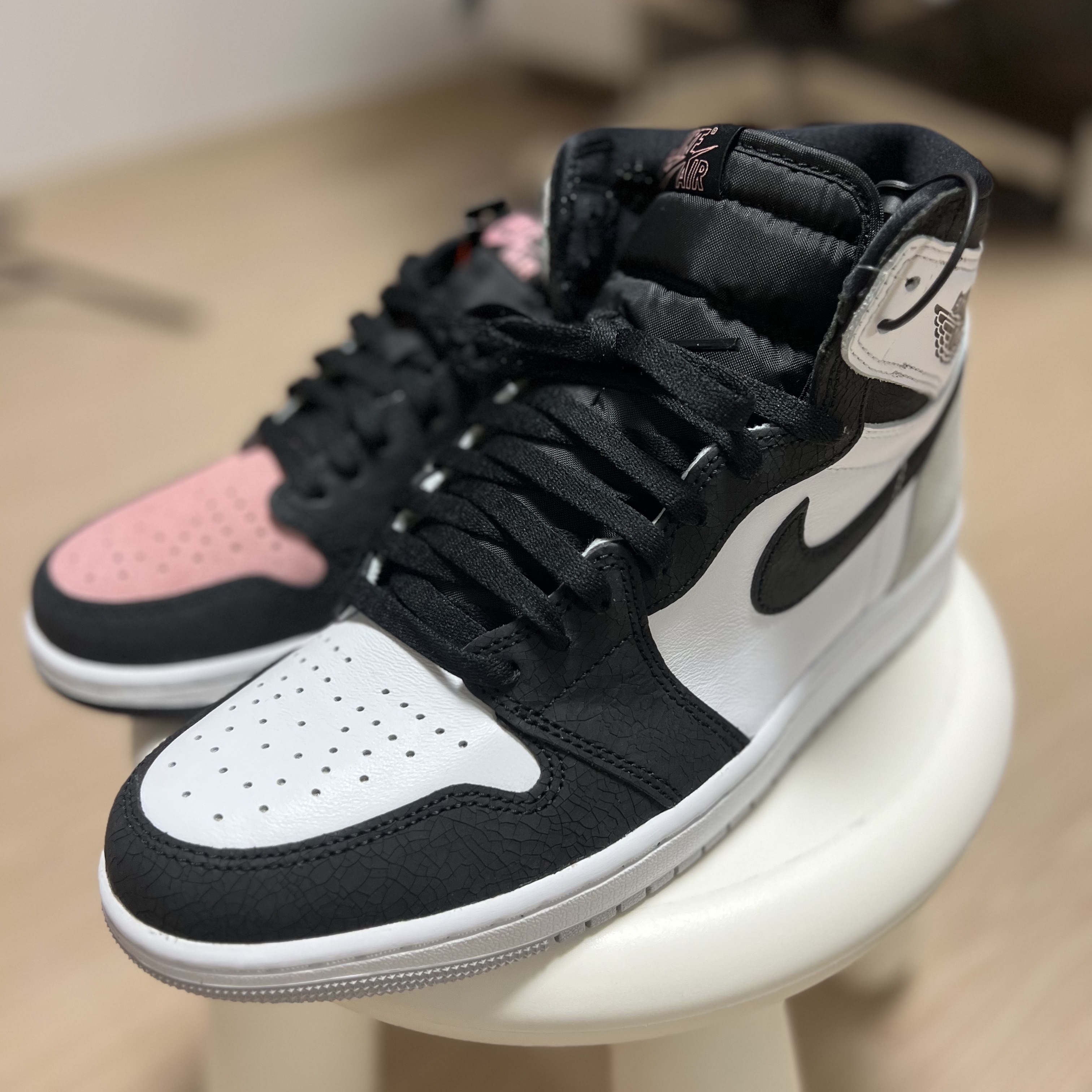 Jordan 1 Retro High OG Bleached Coral, Jordan 1 Retro Low OG Bleached Coral 착용 스타일 - 1