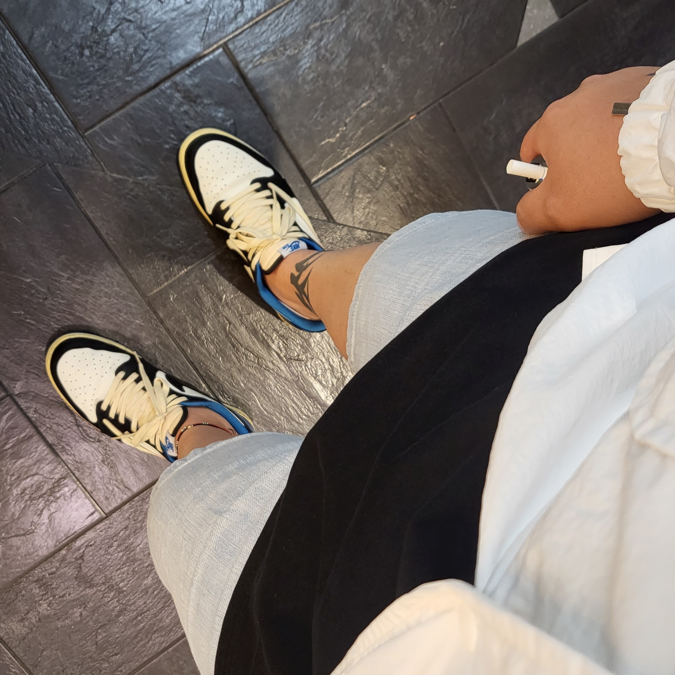 Jordan 1 x Travis Scott x Fragment Retro Low OG SP Military Blue 착용 스타일