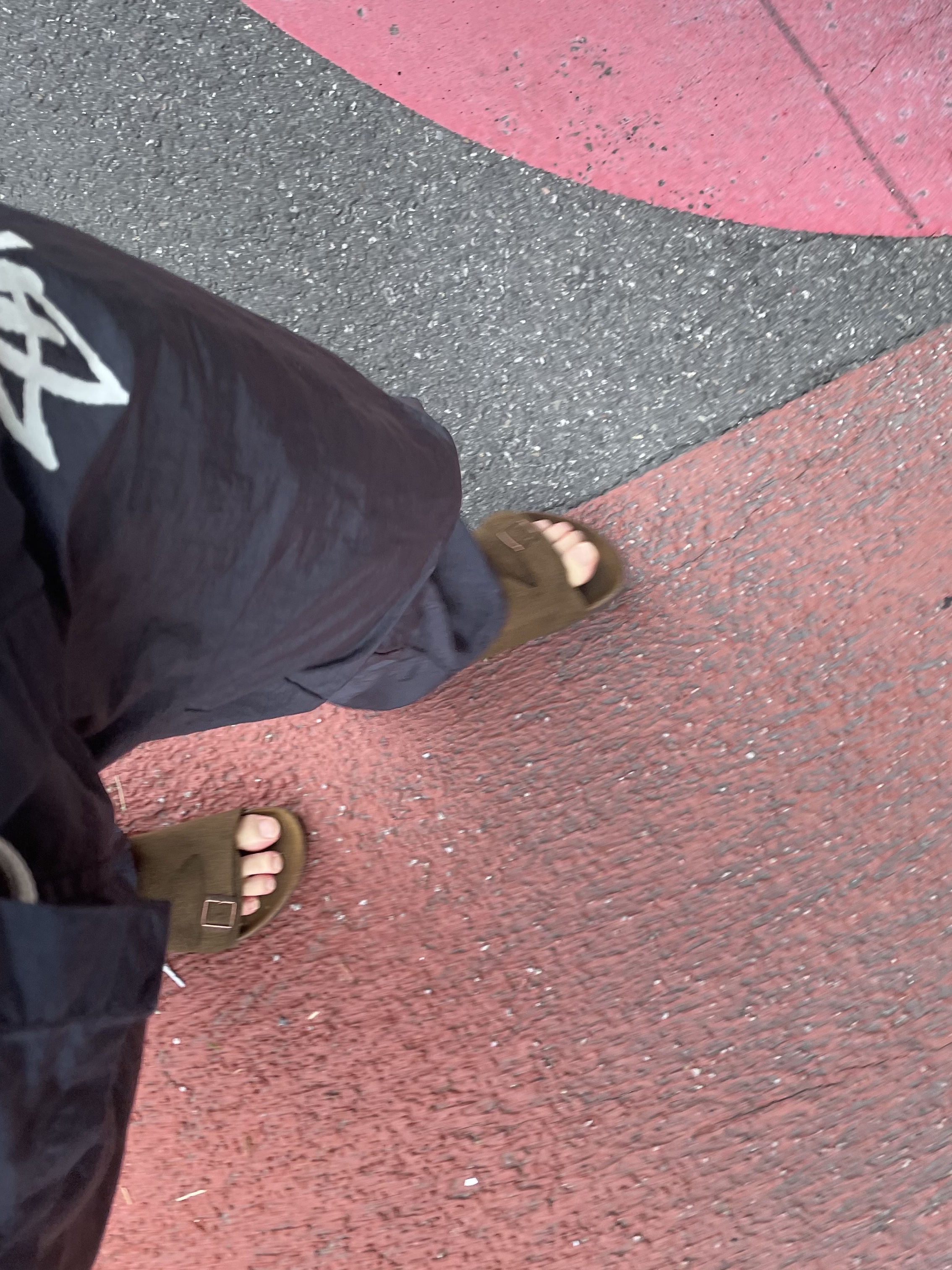 Nike x Stussy Beach Pants Off Noir, Birkenstock Zurich Soft Footbed Taupe- Narrow 착용 스타일 - 2