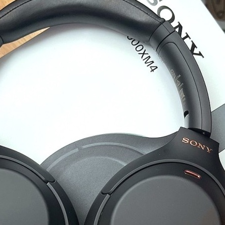 Sony WH-1000XM4 Black (Korean Ver.) 착용 스타일