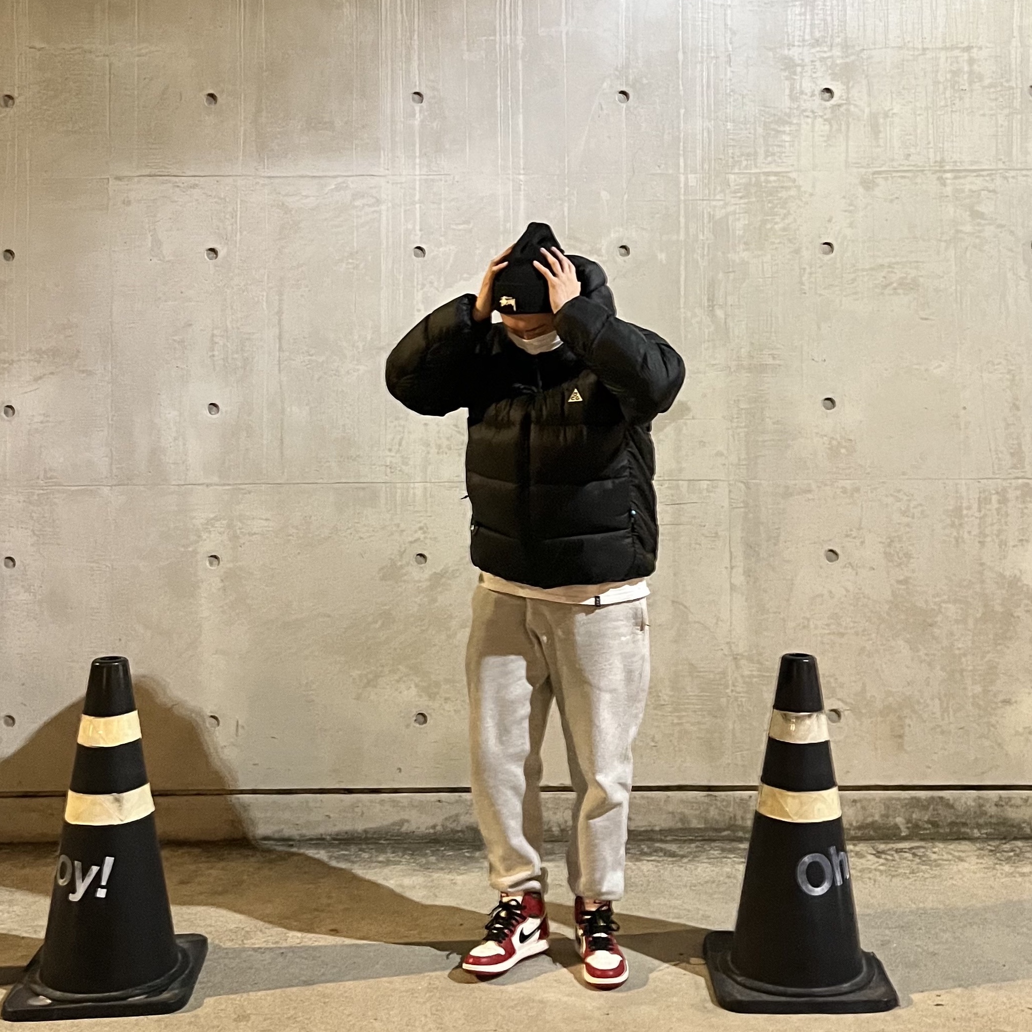 Nike x Stussy NRG Cuffed Beanie Black, Jordan 1 Retro High OG Chicago 2022 착용 스타일