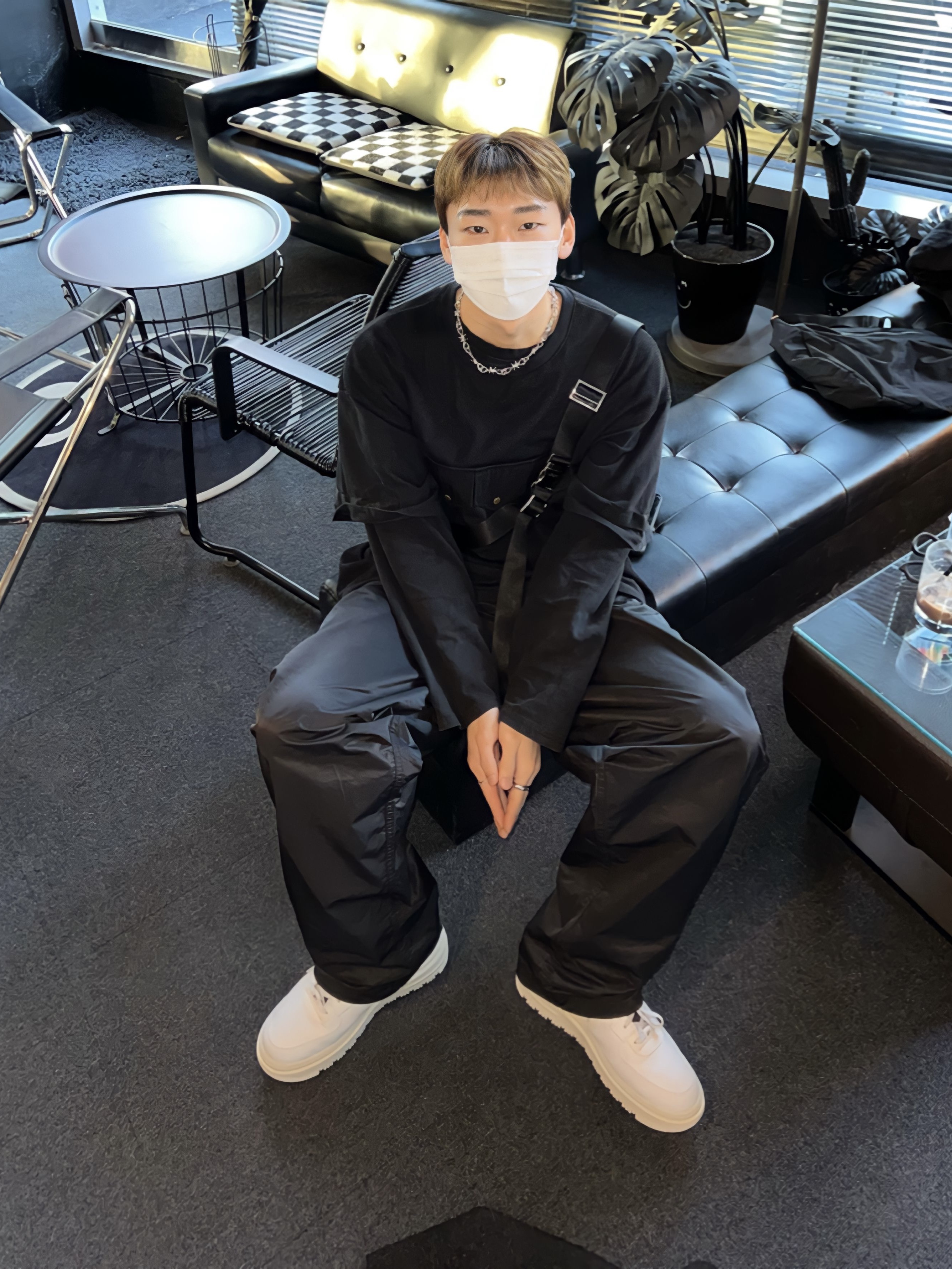 (W) Nike Air Force 1 High Utility 2.0 Summit White 착용 스타일 - 3