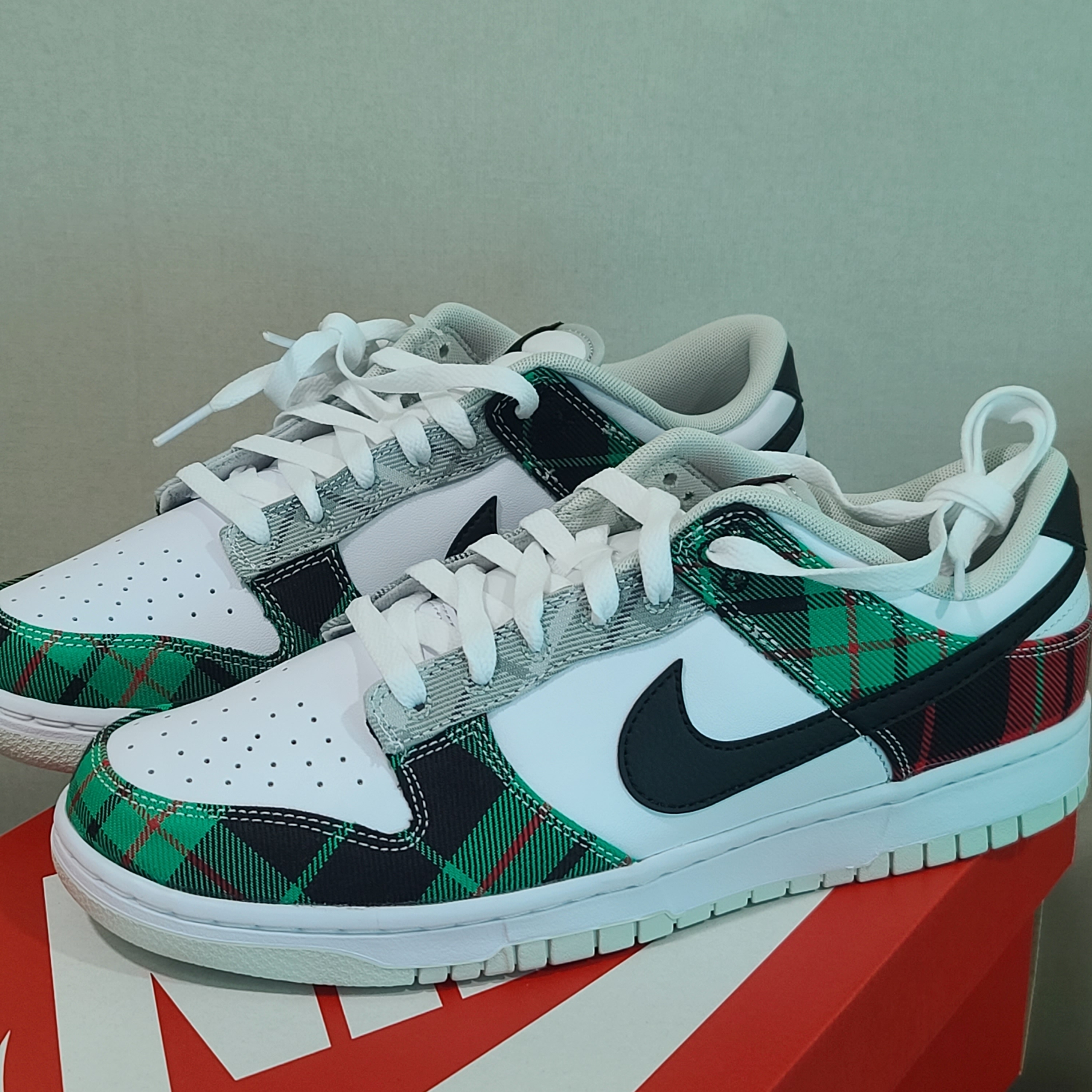 Nike Dunk Low Retro PRM White and Black 착용 스타일 - 1