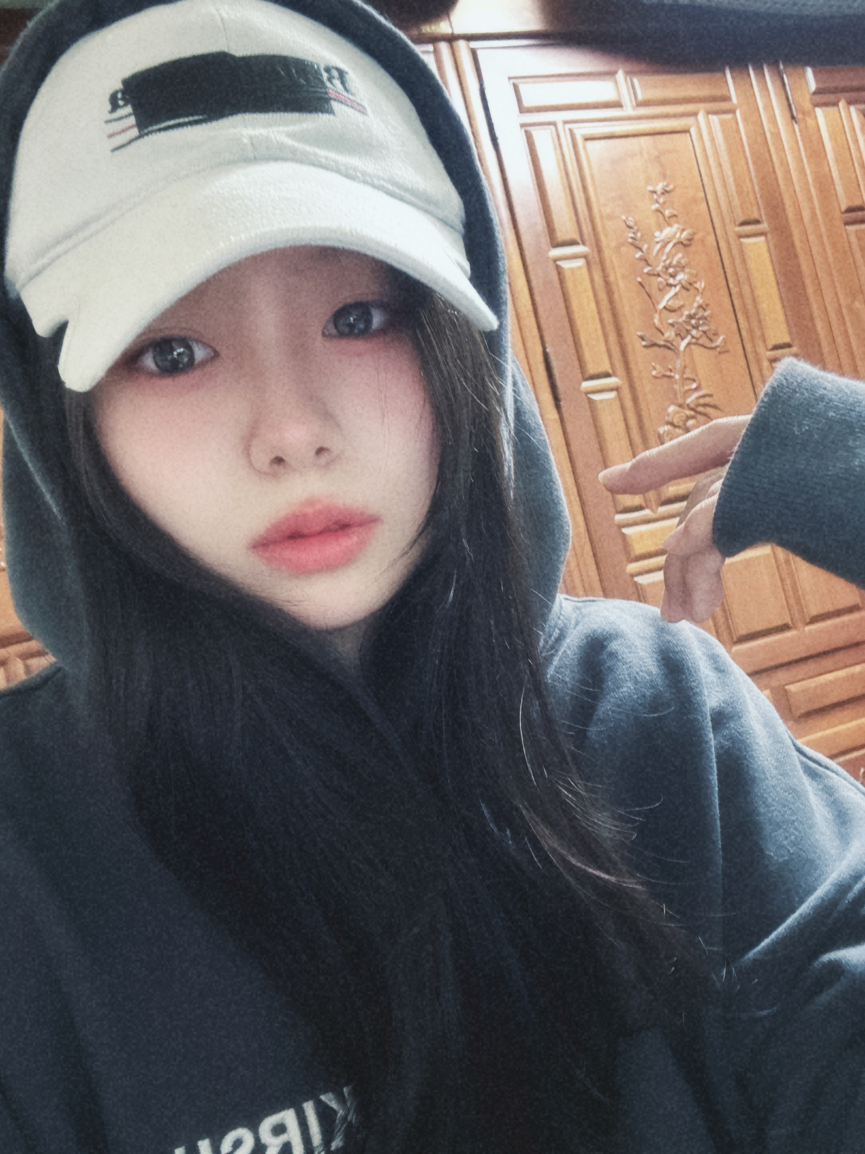 Balenciaga Gaffer Cap Black 착용 스타일 - 5