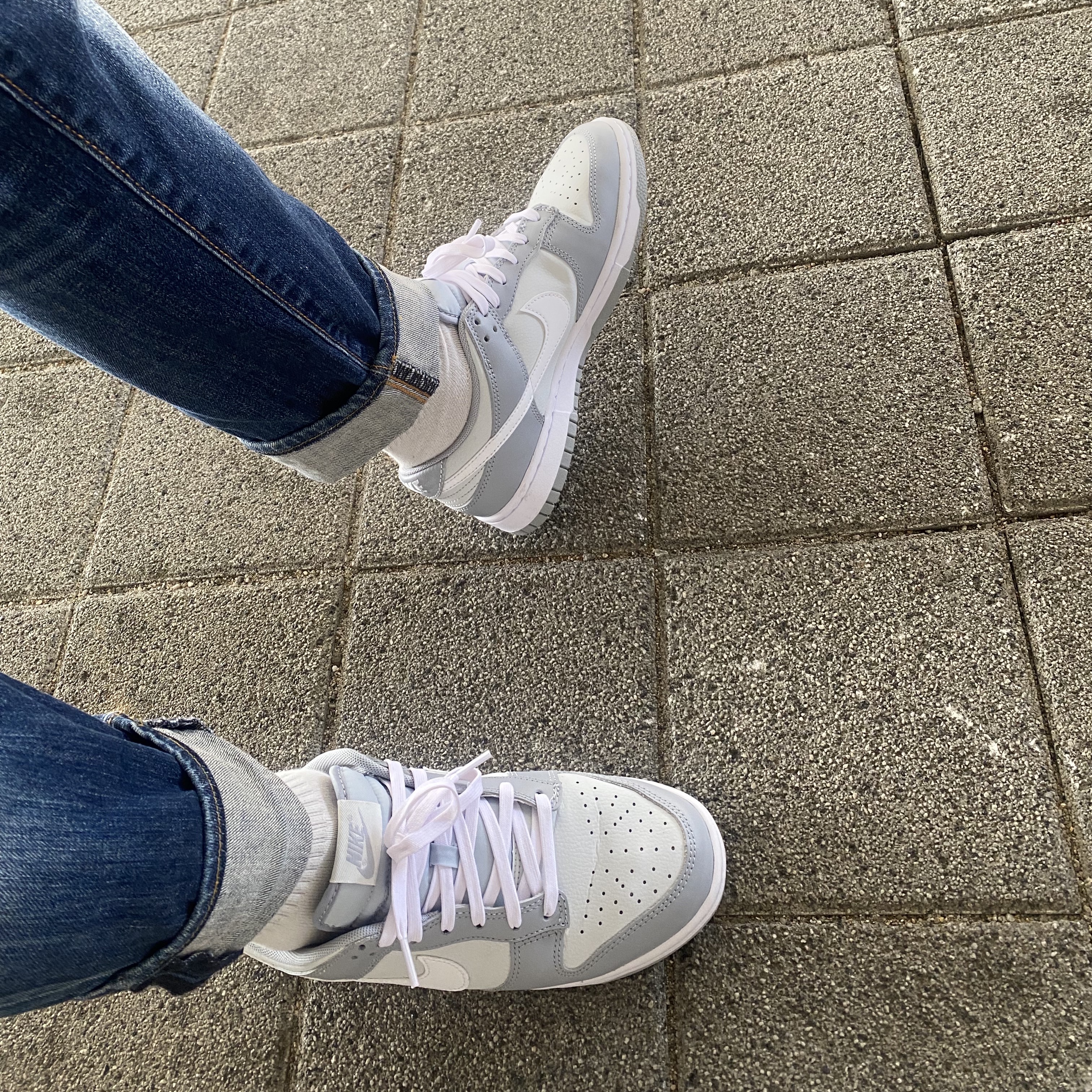 Nike Dunk Low Retro Wolf Grey 착용 스타일