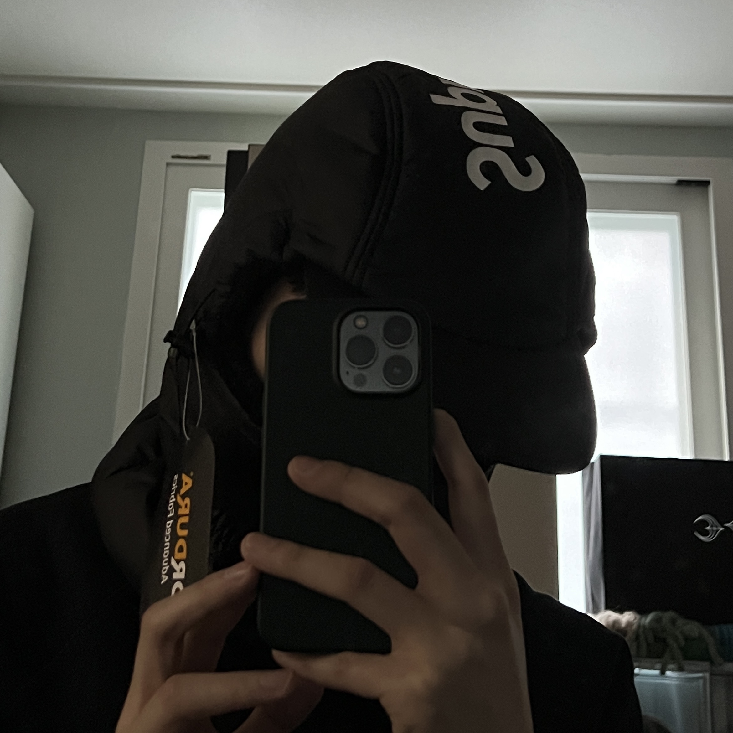 Supreme Cordura Puffer Balaclava Black - 22FW 착용 스타일