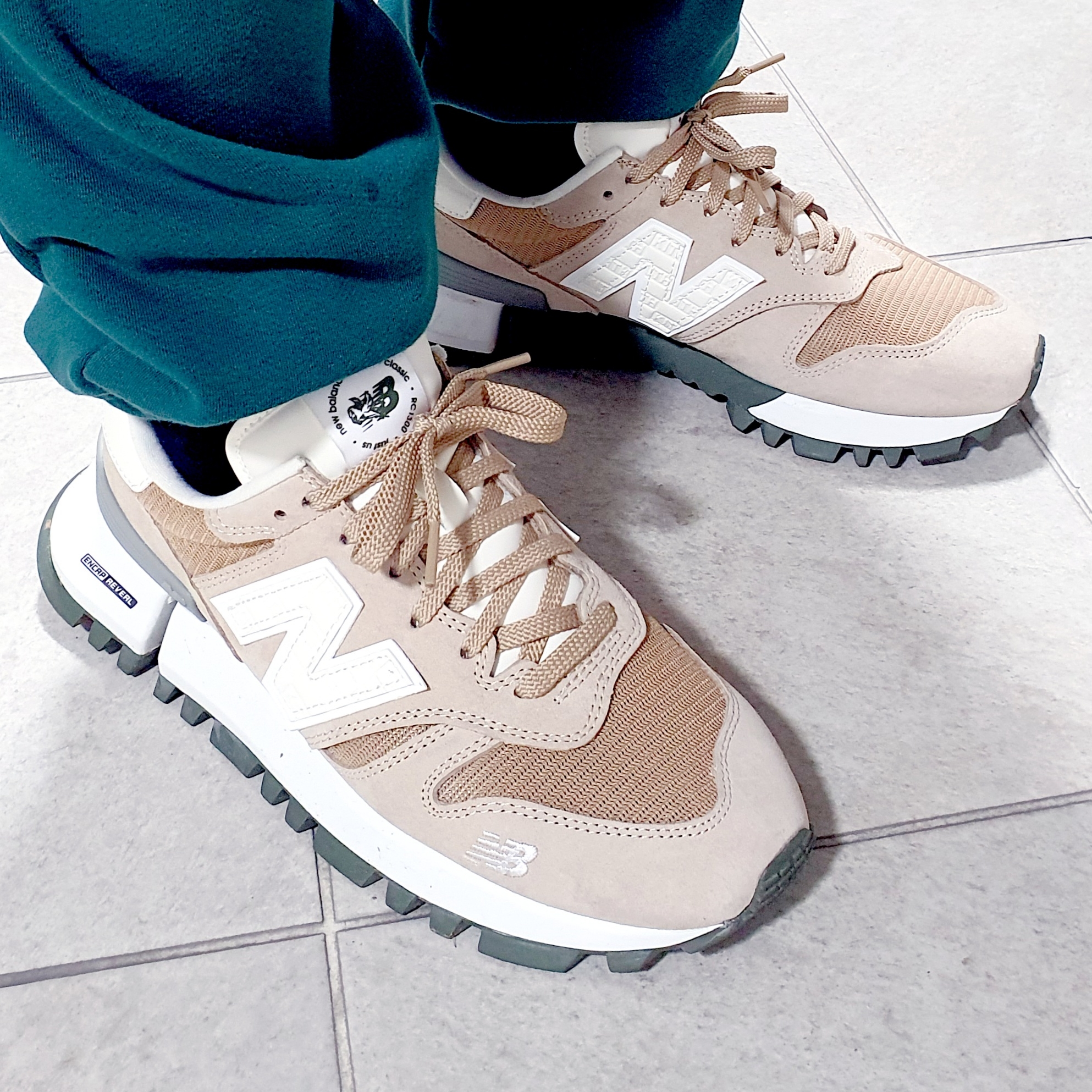 New Balance x Kith R_C 1300 10th Anniversary White Pepper 착용 스타일