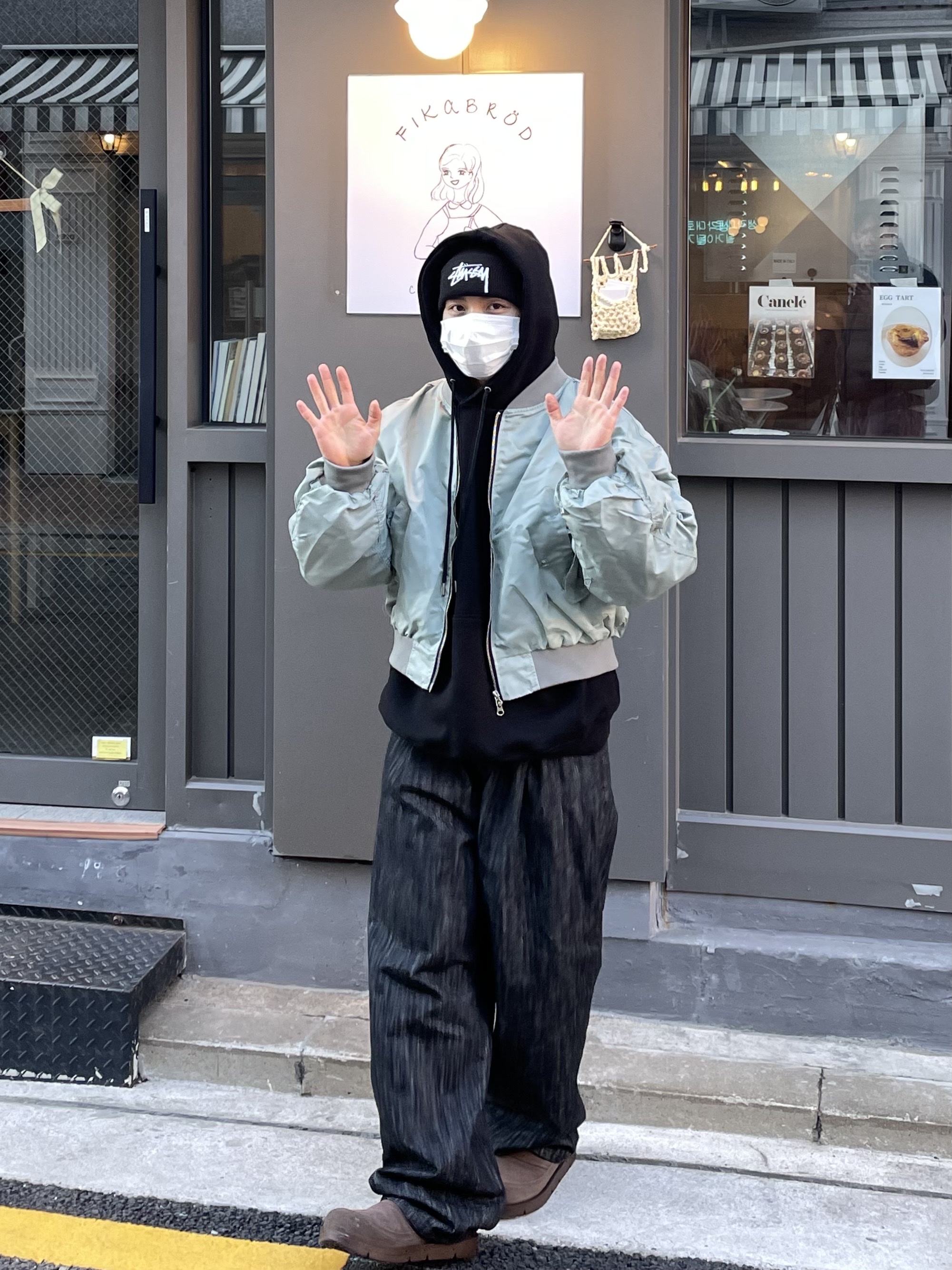 Stussy Stock Cuff Beanie Black 착용 스타일