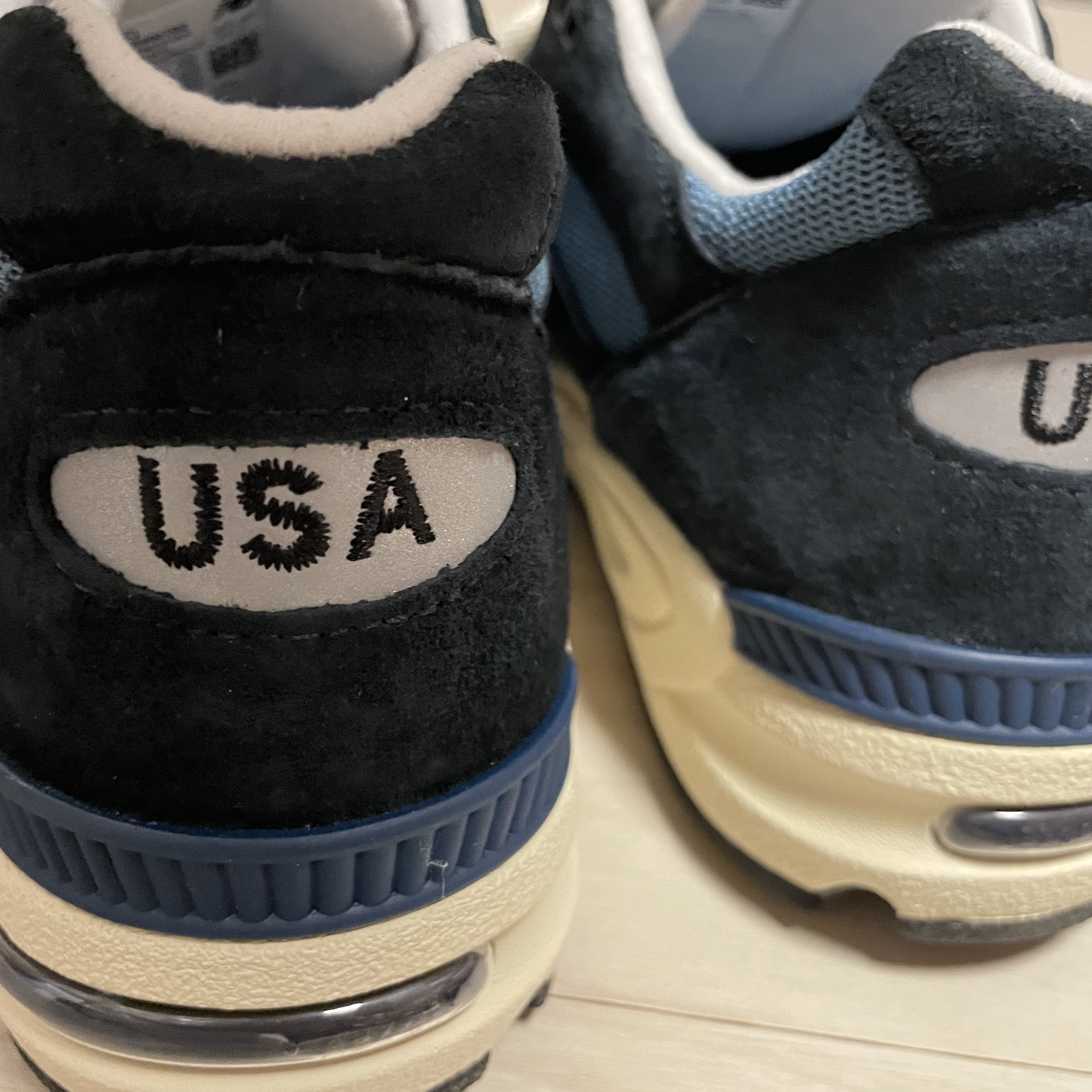 New Balance 990v2 Made in USA Navy Castlerock 착용 스타일 - 2