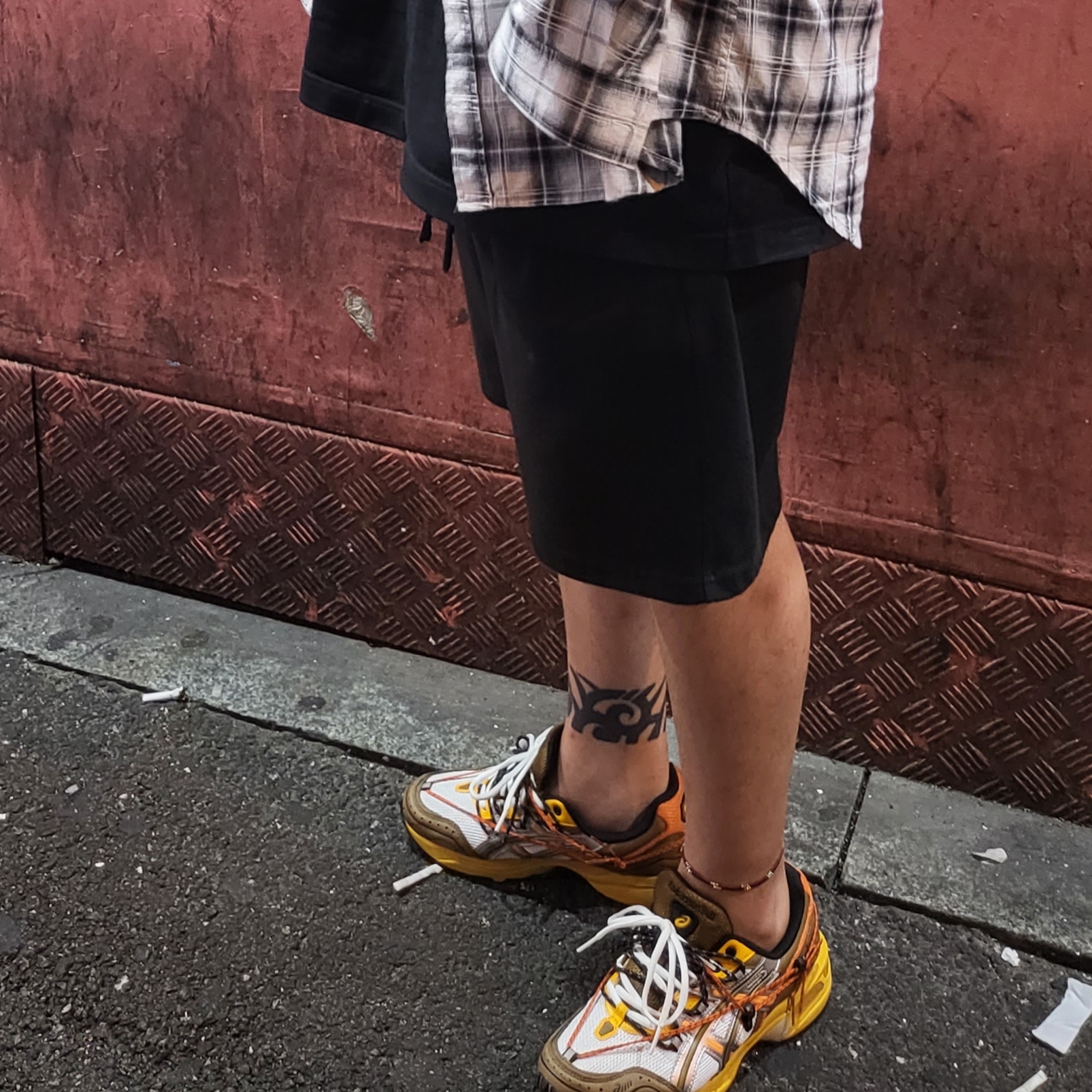Asics x Andersson Bell Gel-1090 White Orange 착용 스타일