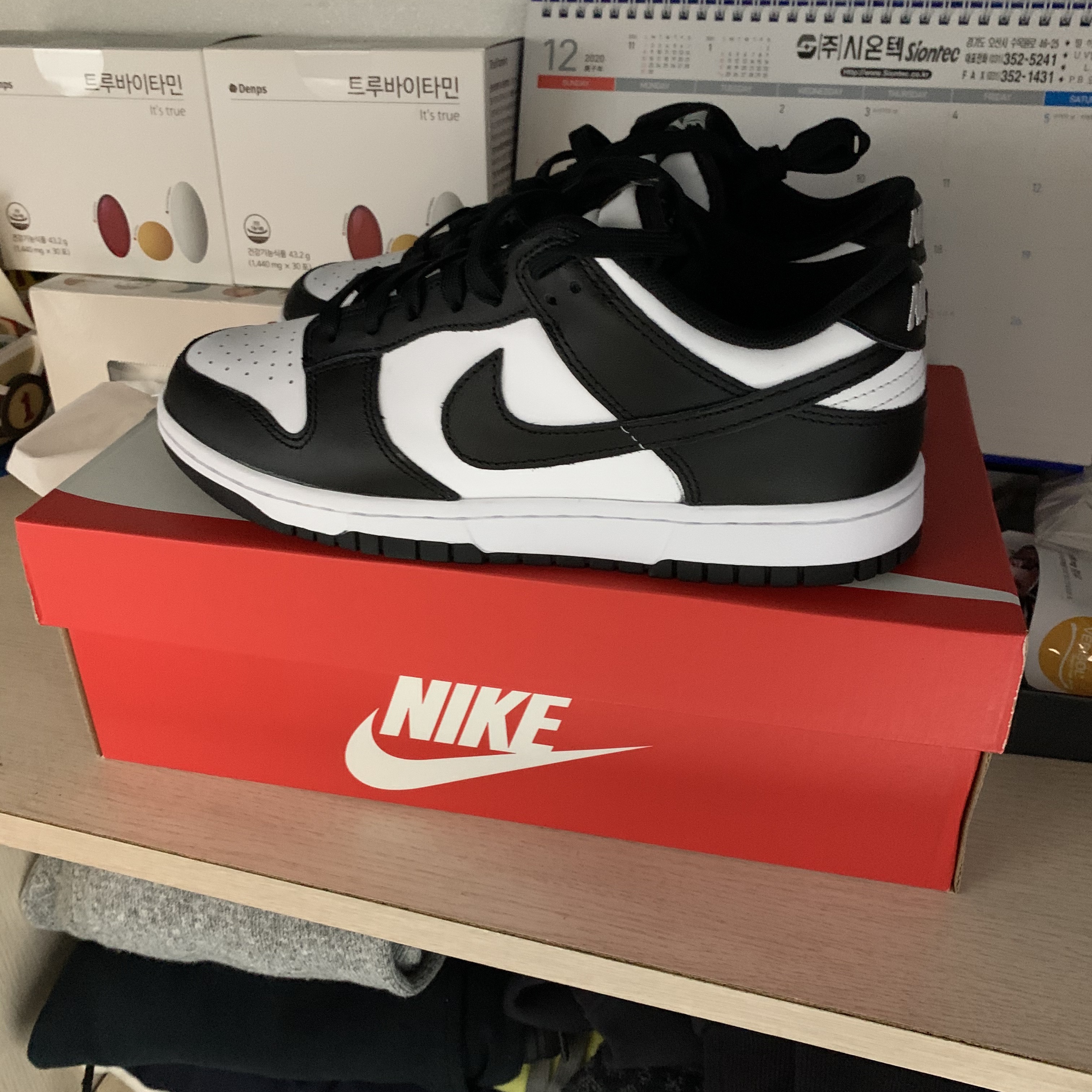 Nike Dunk Low Retro Black 착용 스타일
