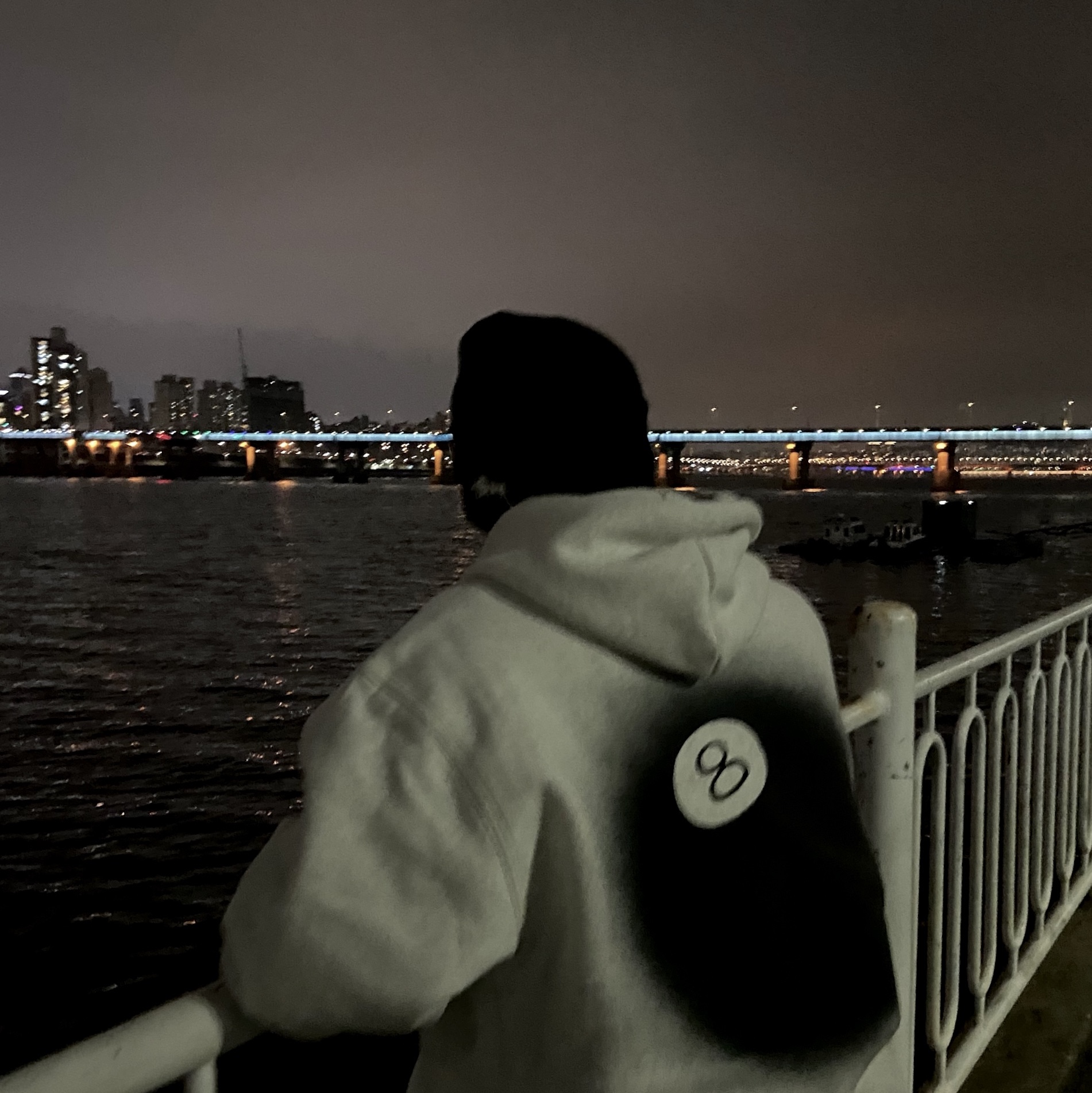 Stussy 8 Ball Fade Hoodie Ash Heather, Nike x Stussy NRG Cuffed Beanie Black 착용 스타일