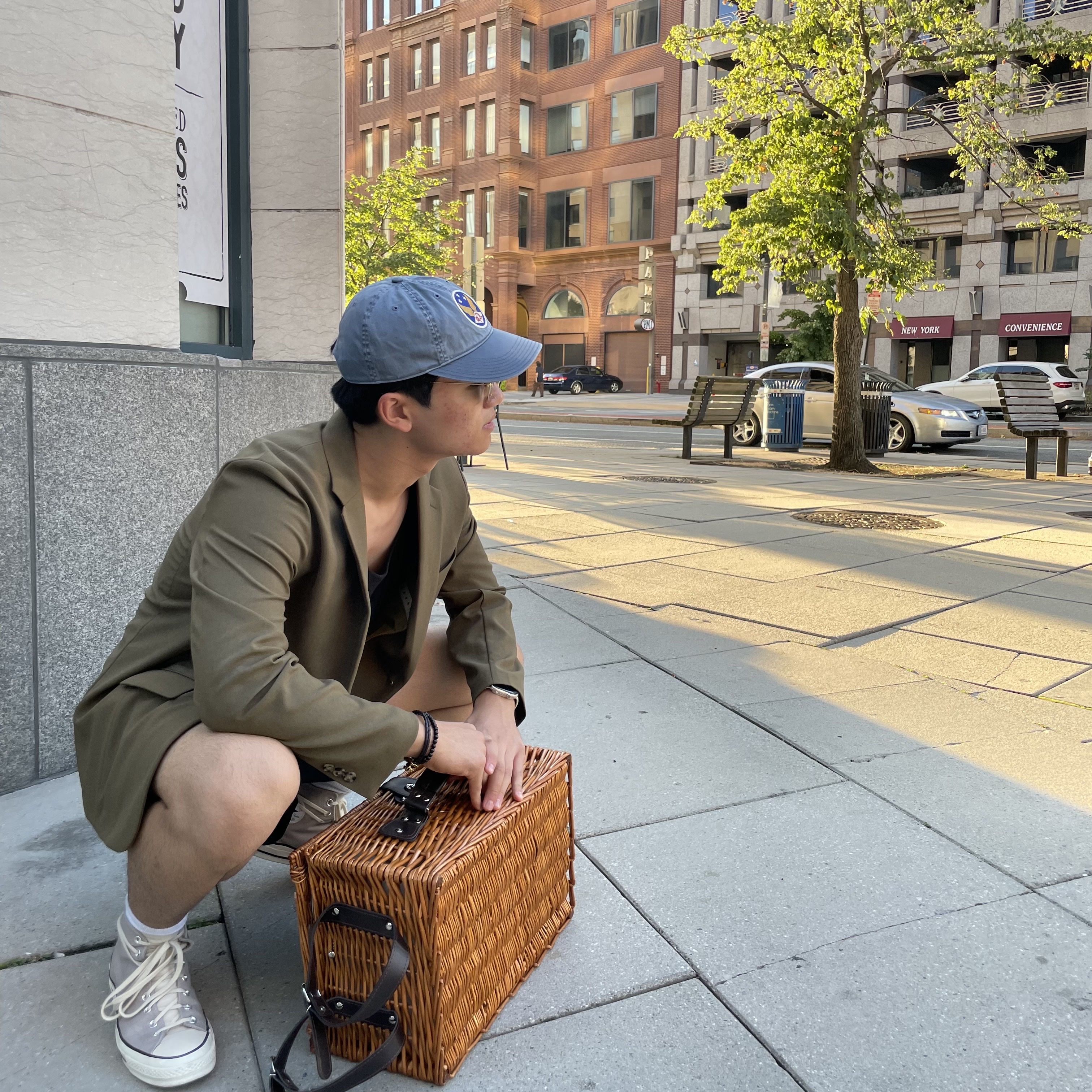Double RL Garment Dyeing Twill Ball Cap Blue, Converse x Fear of God Essentials Chuck 70 Hi Grey 착용 스타일