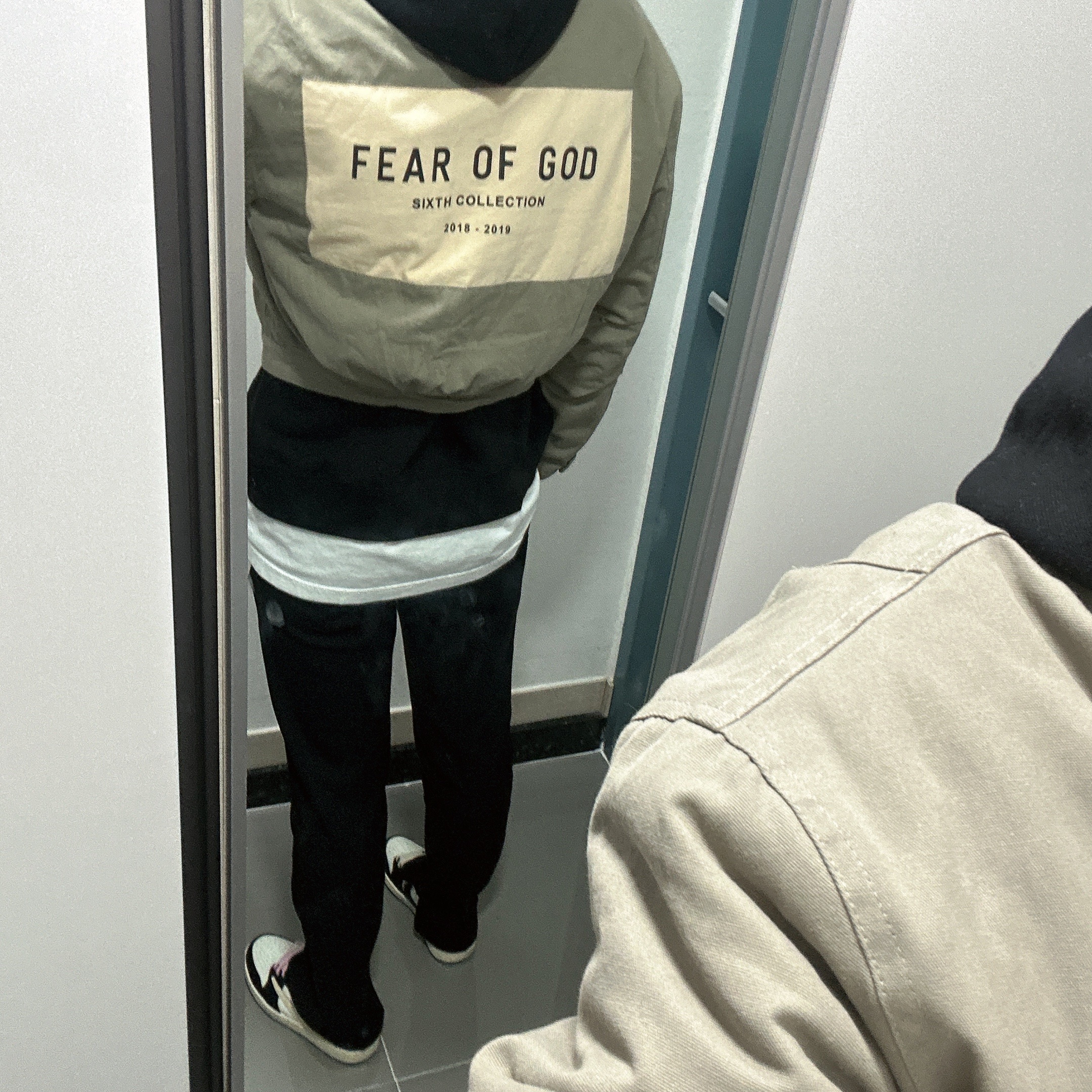 Wooyoungmi Flower Print Back Logo Hoodie Black - 22SS, Jordan 1 x Travis Scott x Fragment Retro Low OG SP Military Blue 착용 스타일
