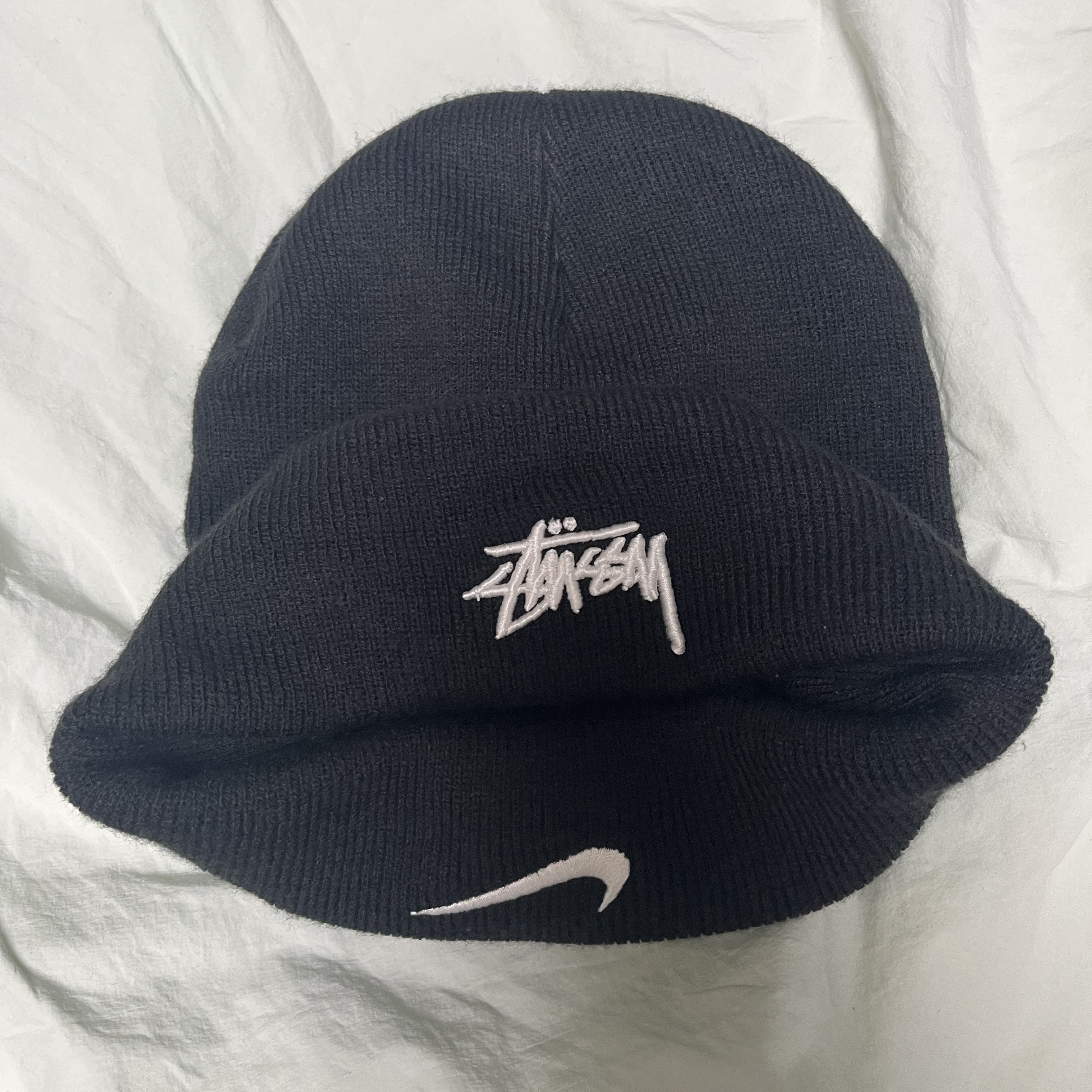 Nike x Stussy NRG Cuffed Beanie Black 착용 스타일