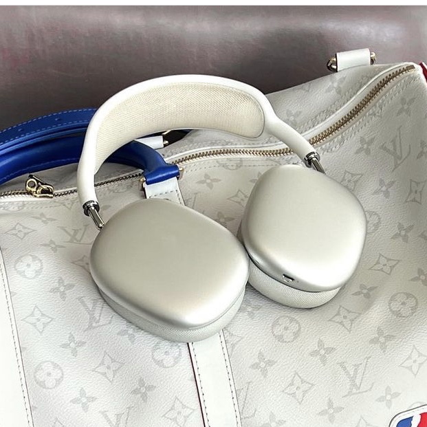 Apple AirPods Max Lightning Silver (Korean Ver.) 착용 스타일