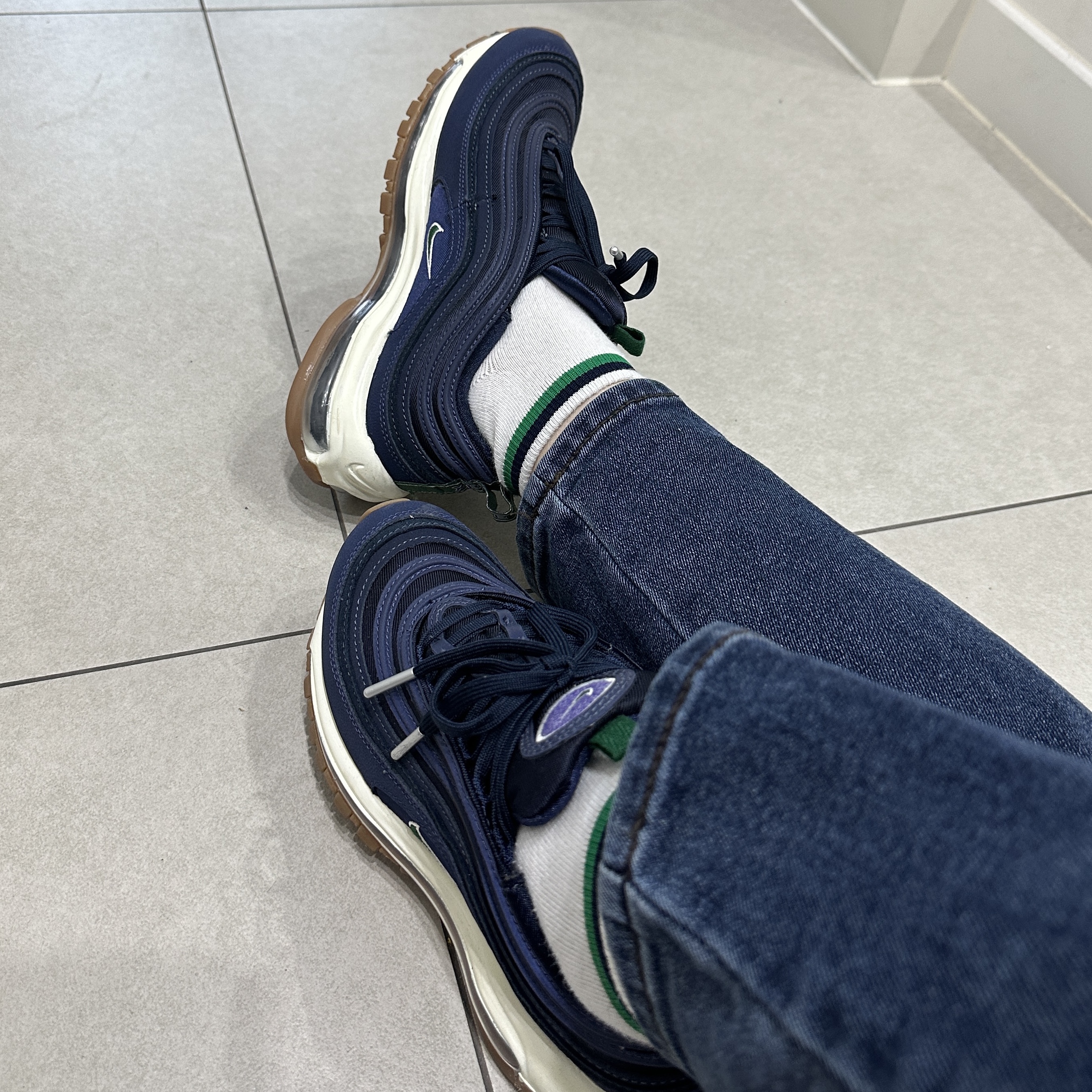 (W) Nike Air Max 97 QS Gorge Green 착용 스타일 - 2
