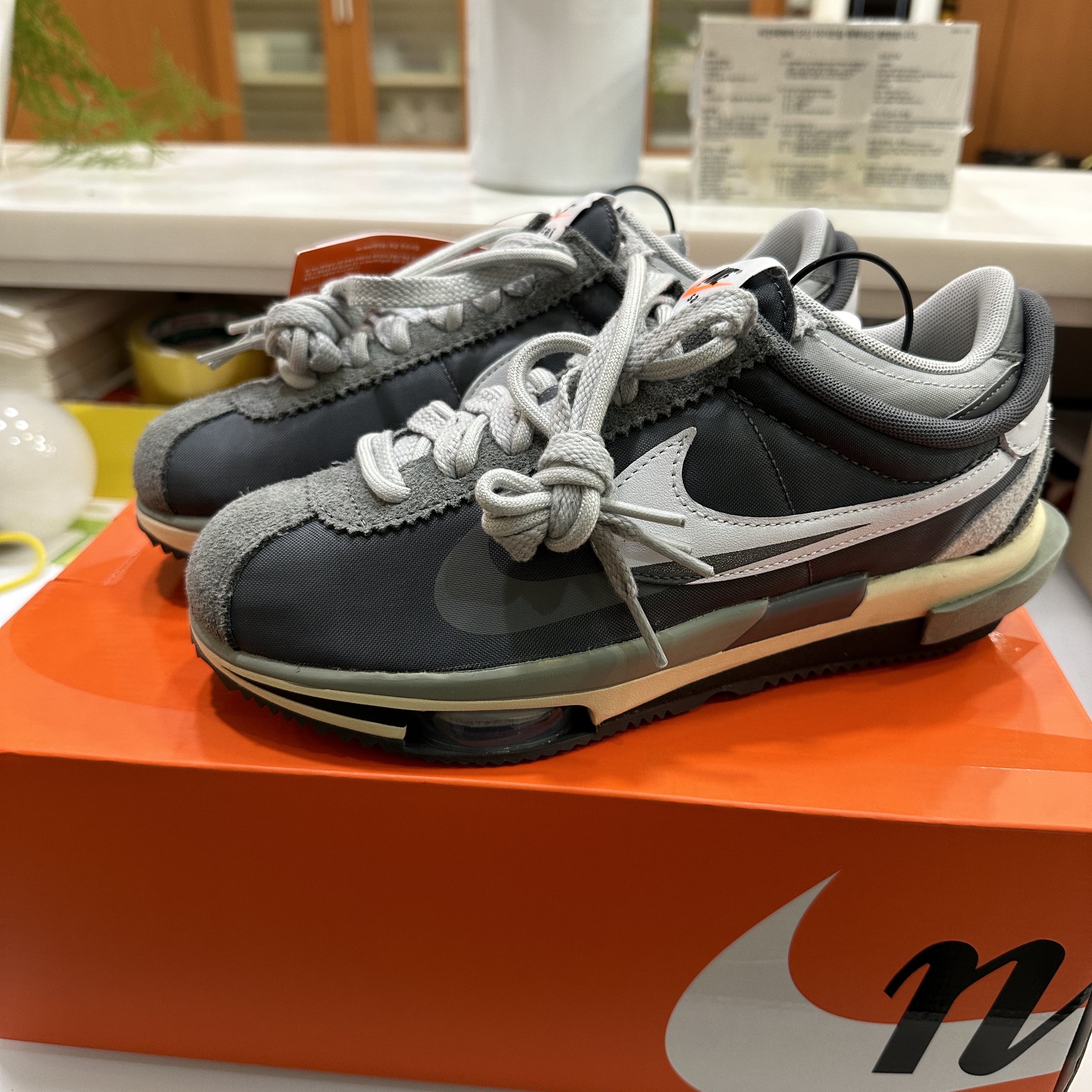 Nike x Sacai Zoom Cortez SP Iron Grey 착용 스타일