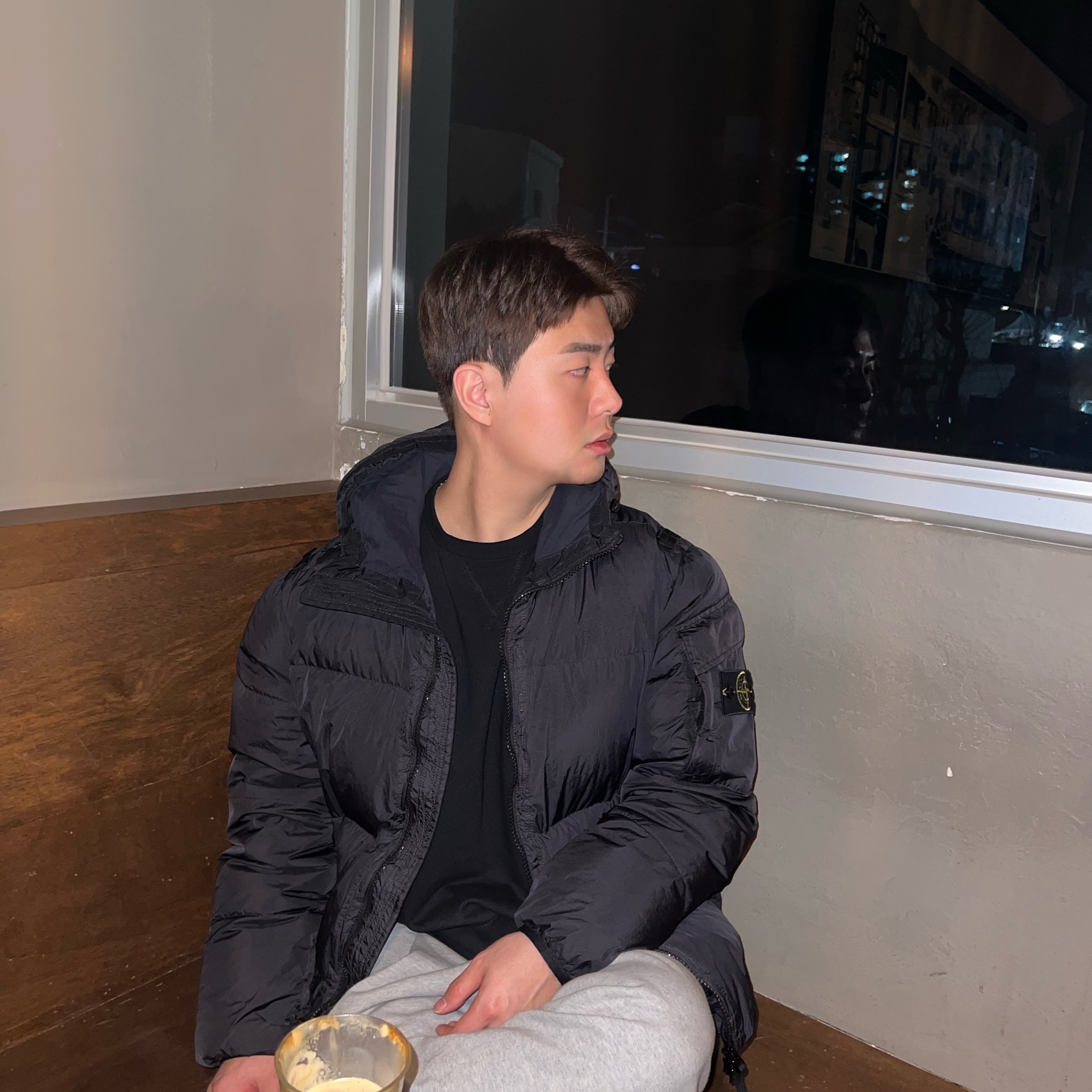 Stone Island 40223 Garment Dyed Crinkle Reps Down Jacket Black - 22FW 착용 스타일