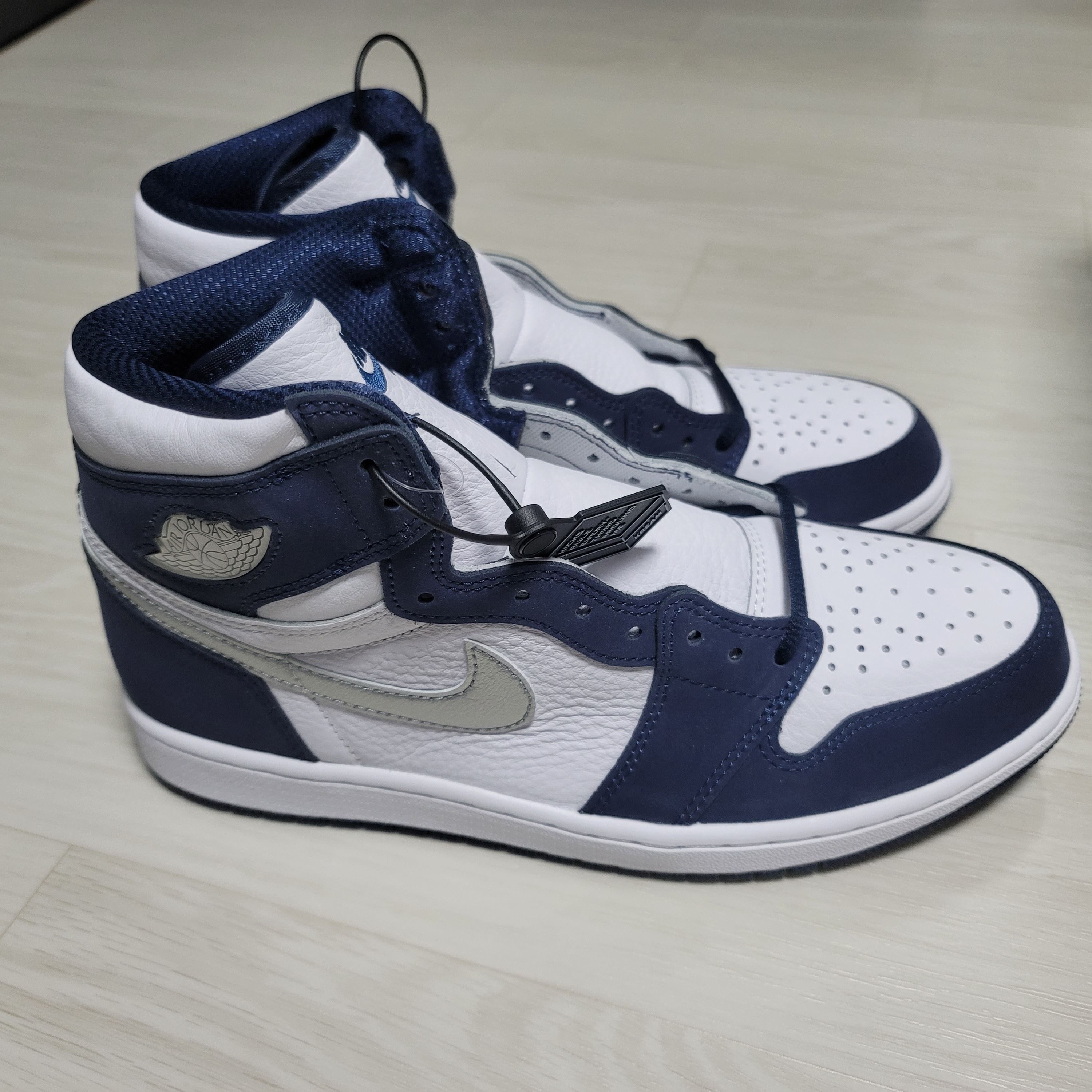 Jordan 1 Retro High OG CO.JP Midnight Navy 착용 스타일 - 1