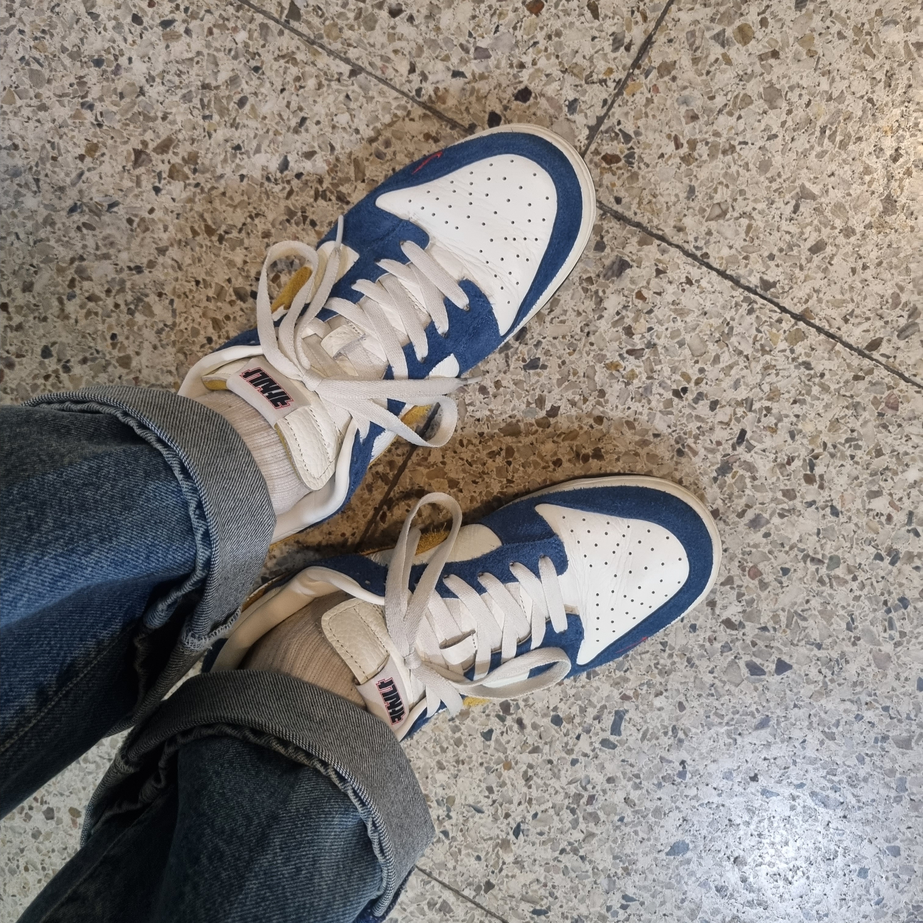 Nike x Kasina Dunk Low 80's Bus 착용 스타일