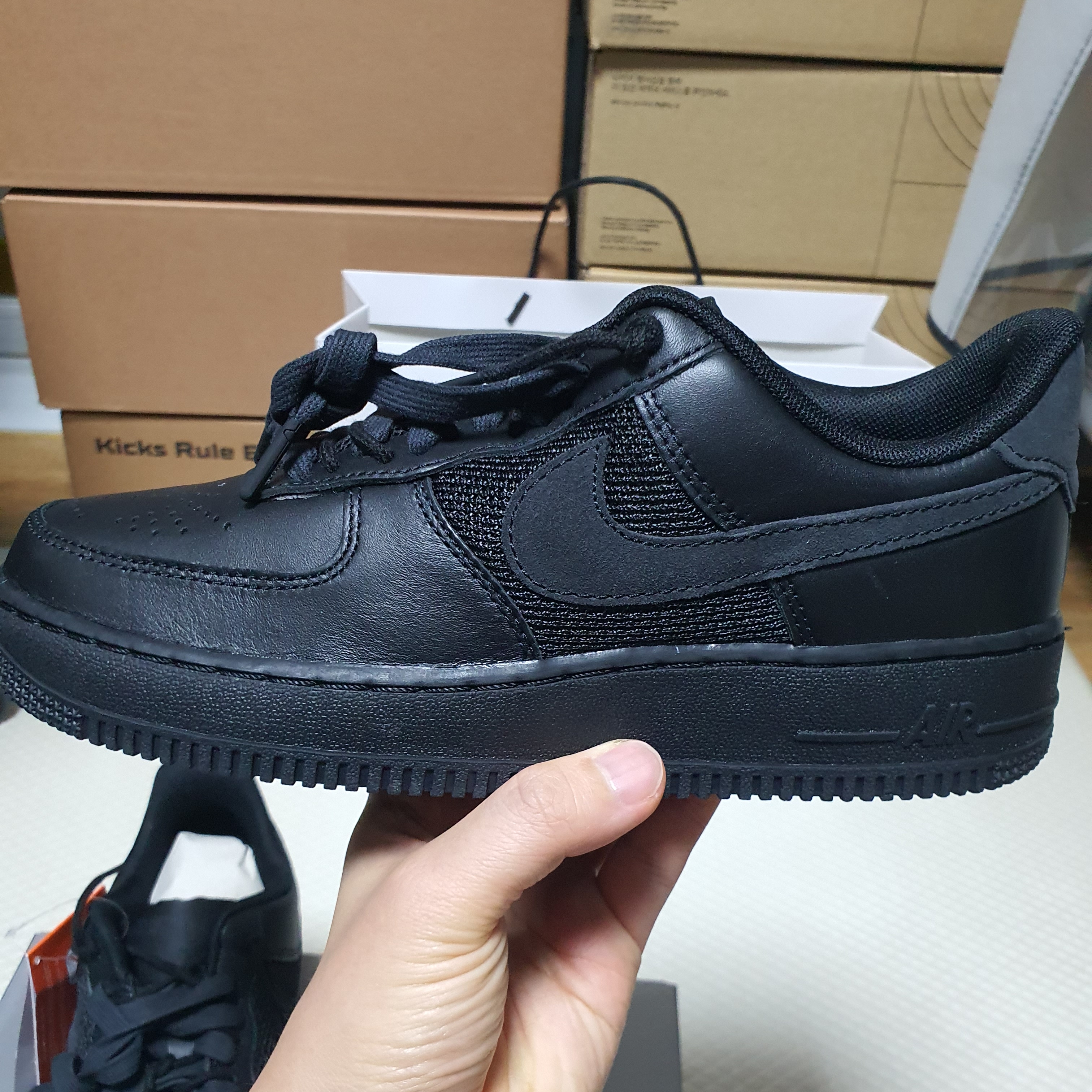 Nike x Slam Jam Air Force 1 Low SP Black Off Noir 착용 스타일 - 1