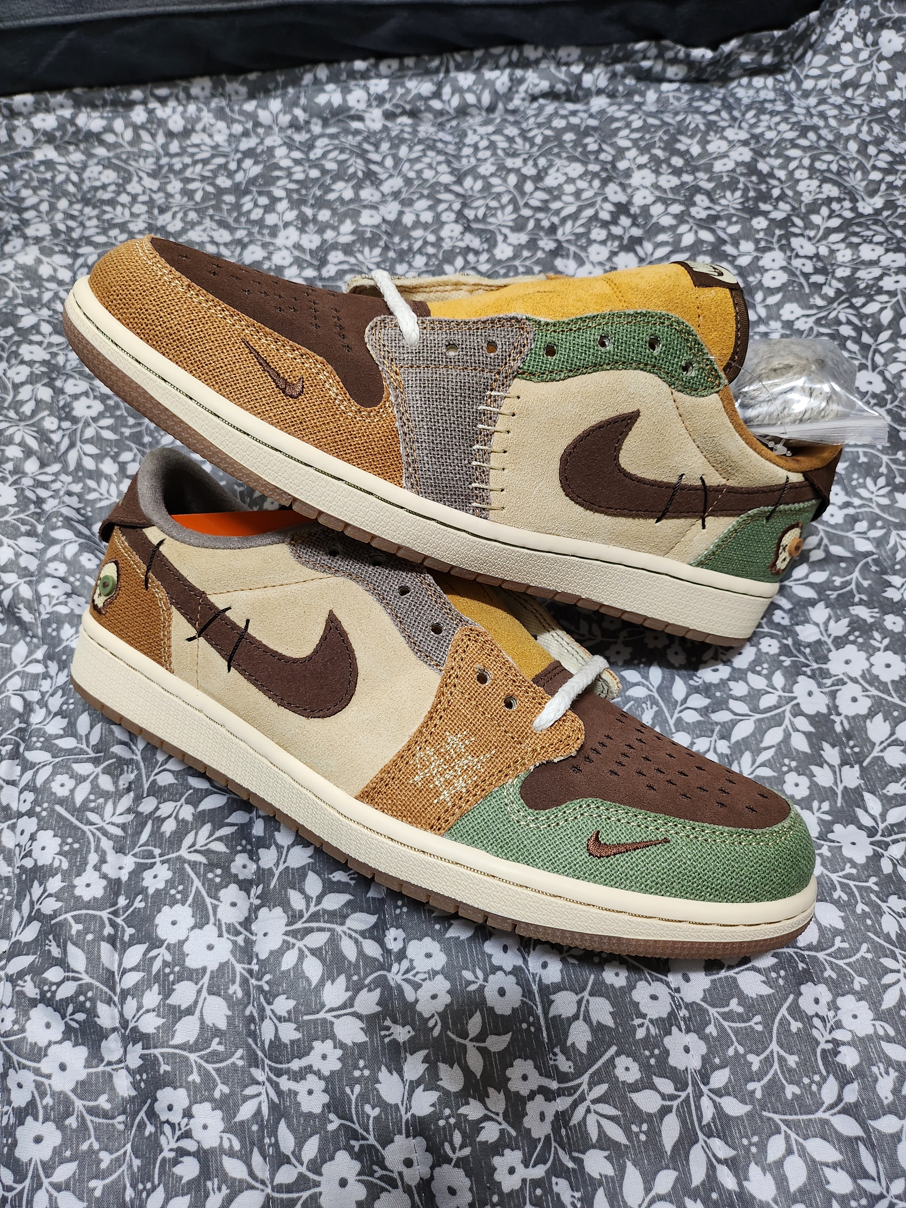 Jordan 1 x Zion Williamson Retro Low OG Flax and Oil Green 착용 스타일 - 2