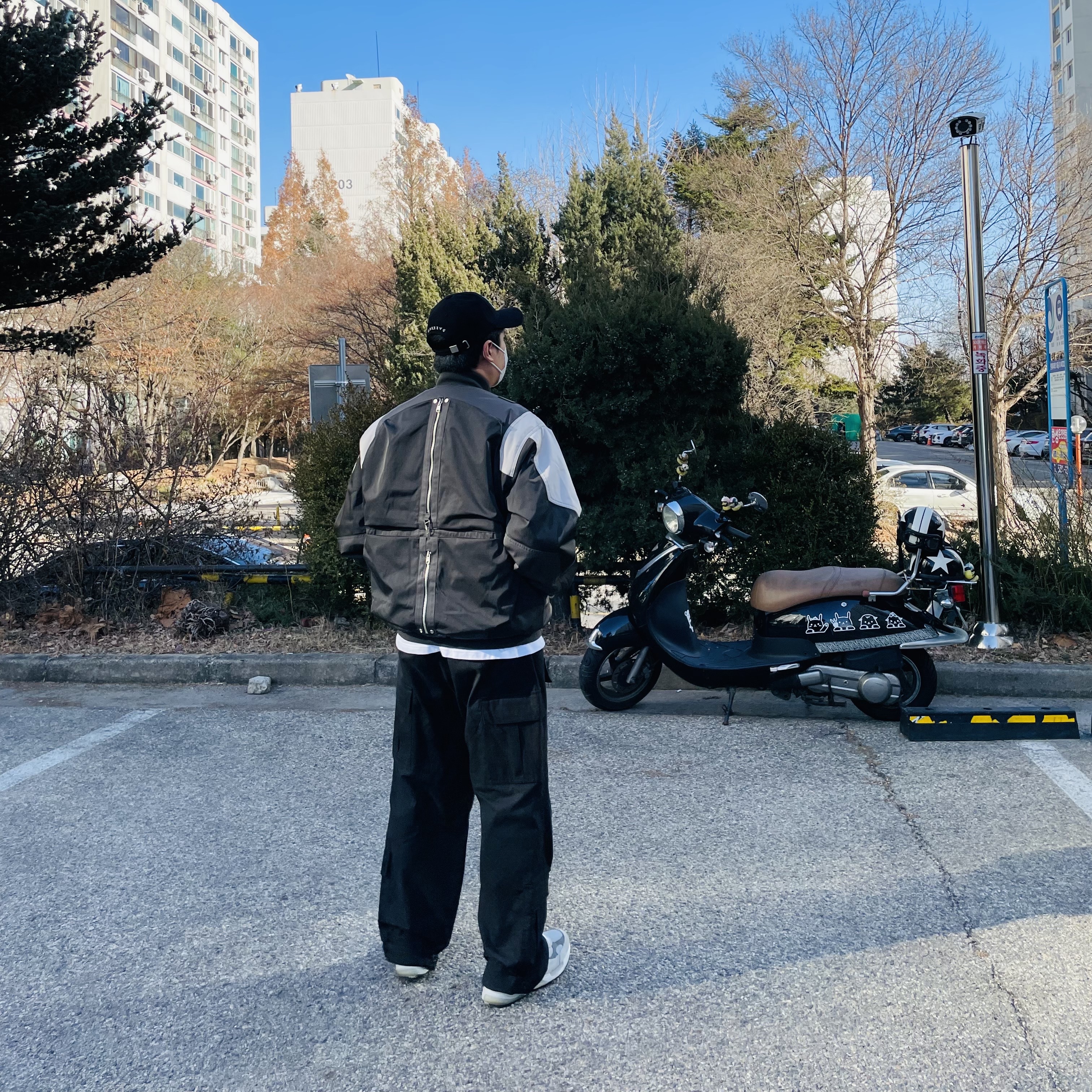 Undermycar Wani Kame Multi Block Pocket Turtle Bomber Driftwood - 22FW 착용 스타일 - 2