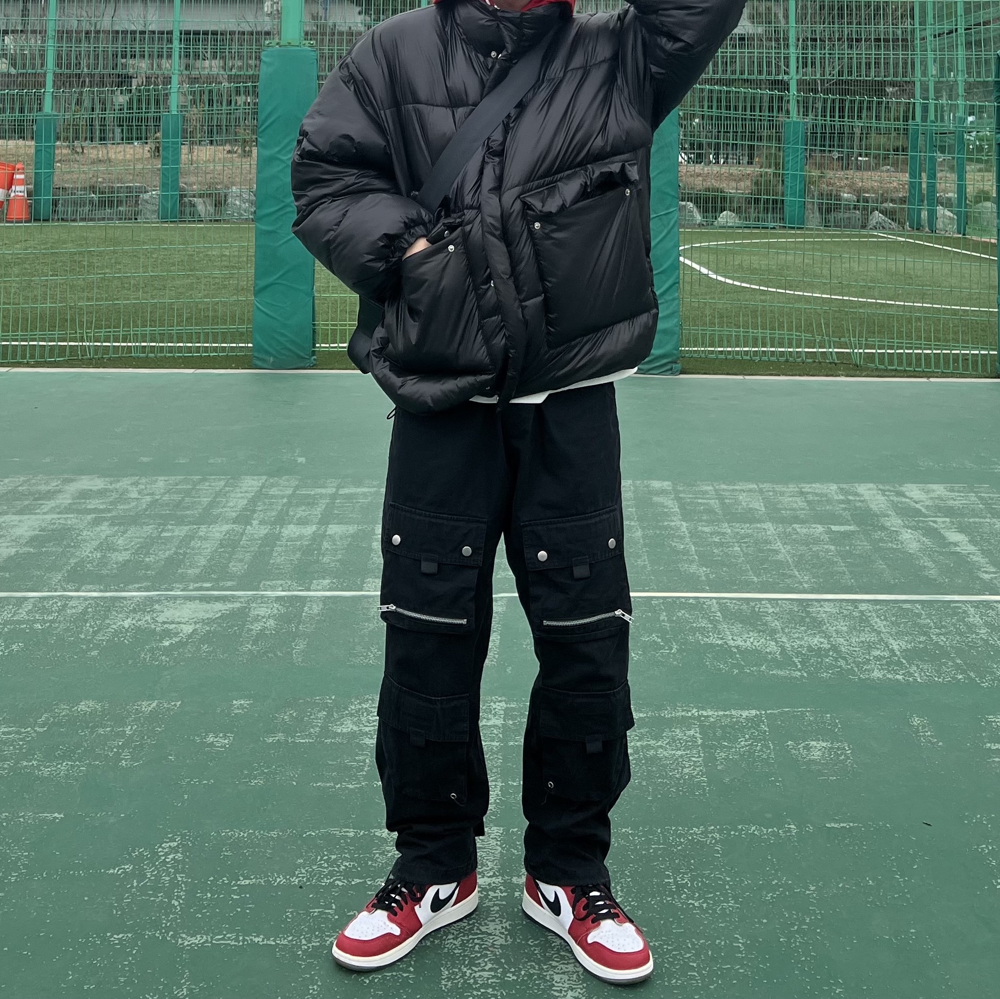 Jordan 1 Retro High Spider-Man Origin Story 착용 스타일 - 2