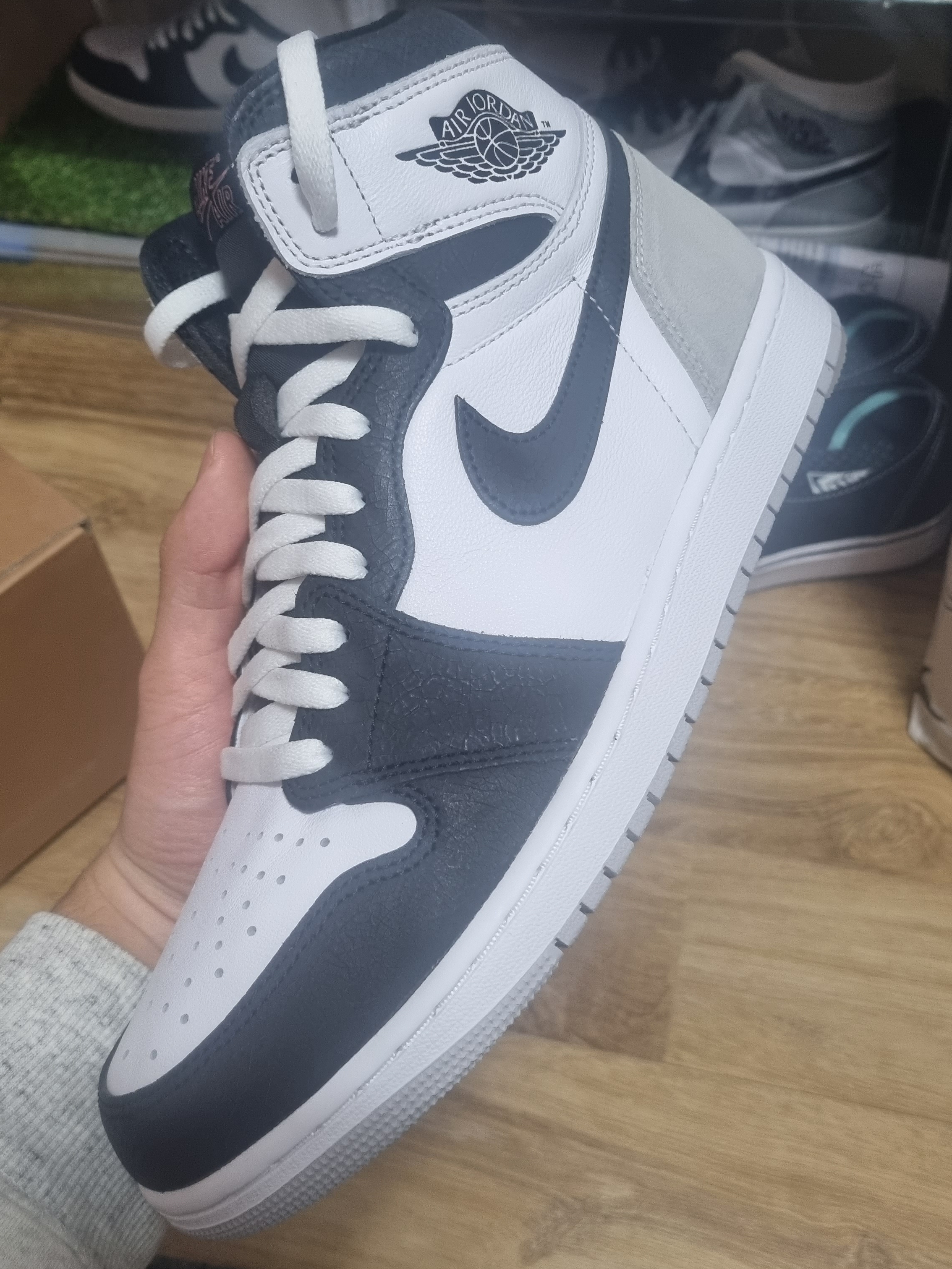 Jordan 1 Retro High OG Bleached Coral 착용 스타일