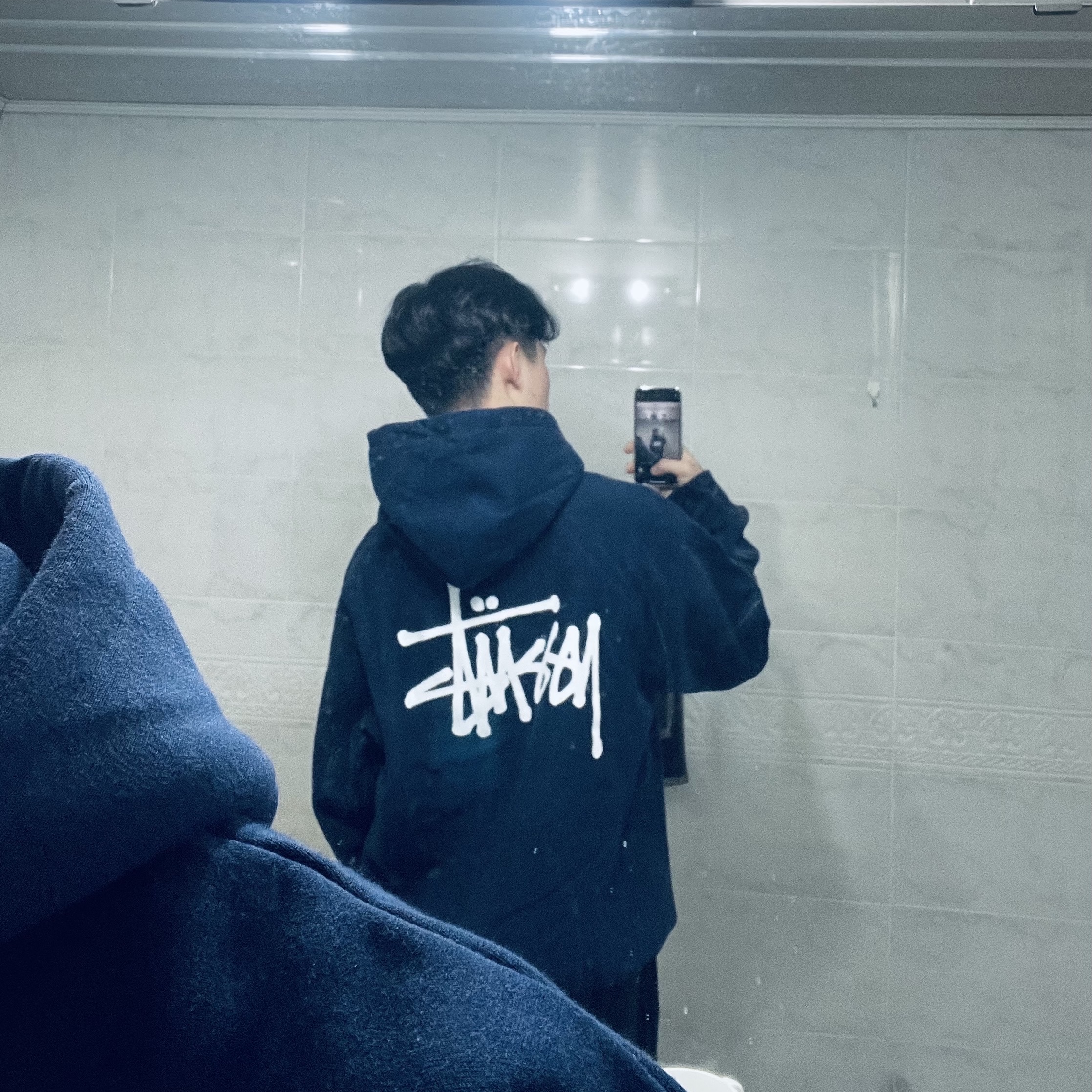 Stussy Basic Stussy Hoodie Navy 2022 착용 스타일 - 3